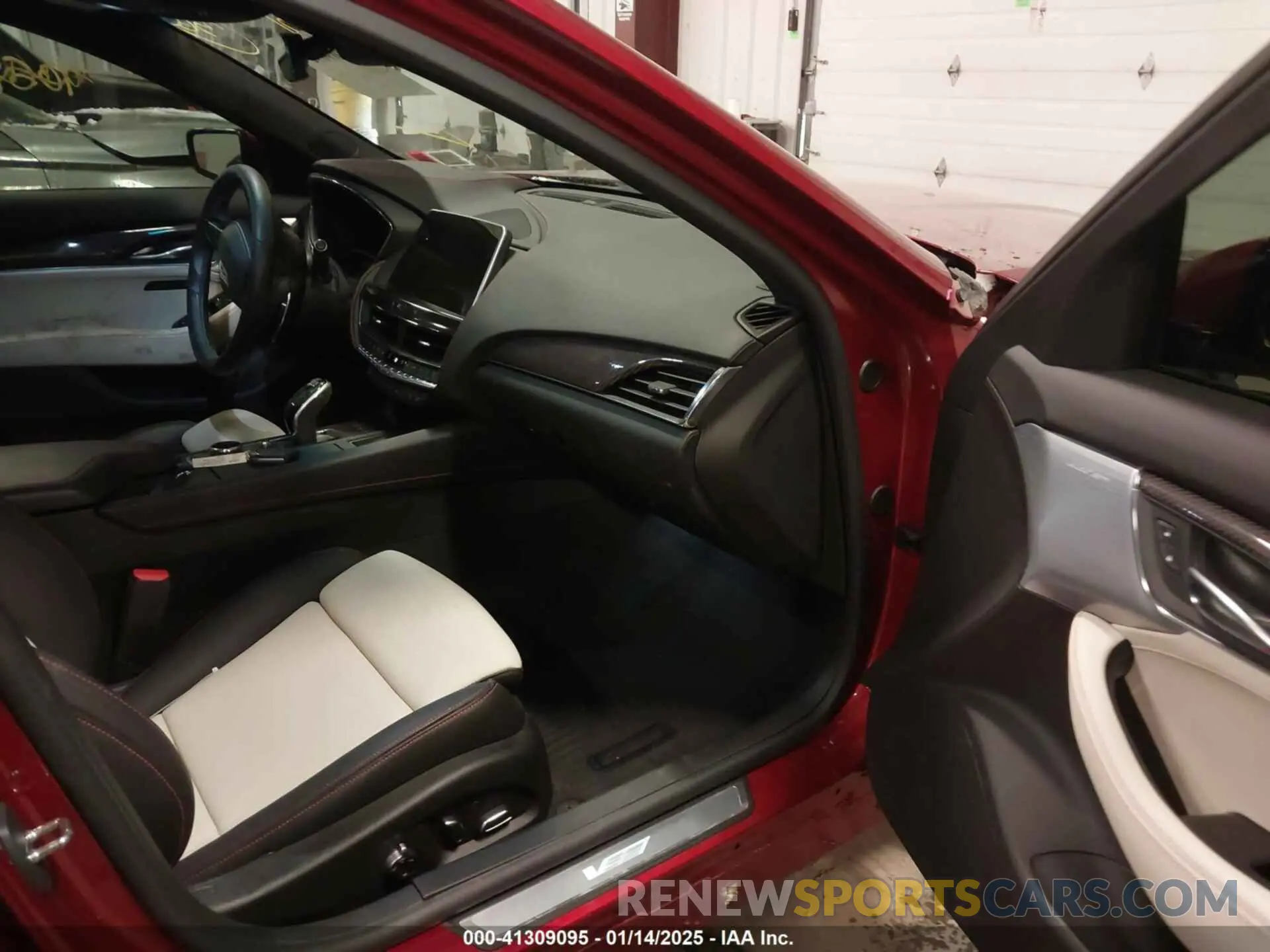 5 fotografías del automóvil dañado 1G6DV5RW8R0101228 CADILLAC CT5-V 2024