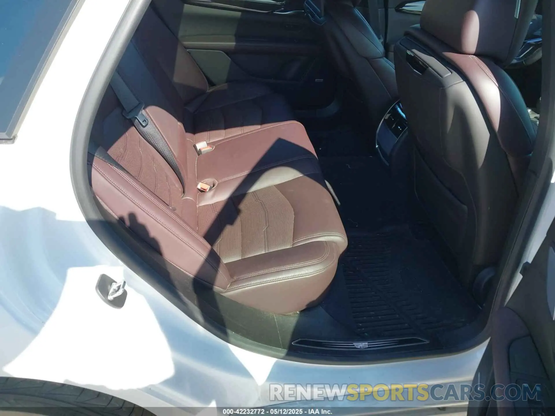 8 fotografías del automóvil dañado 1G6KE5RS0LU100269 CADILLAC CT6 2020