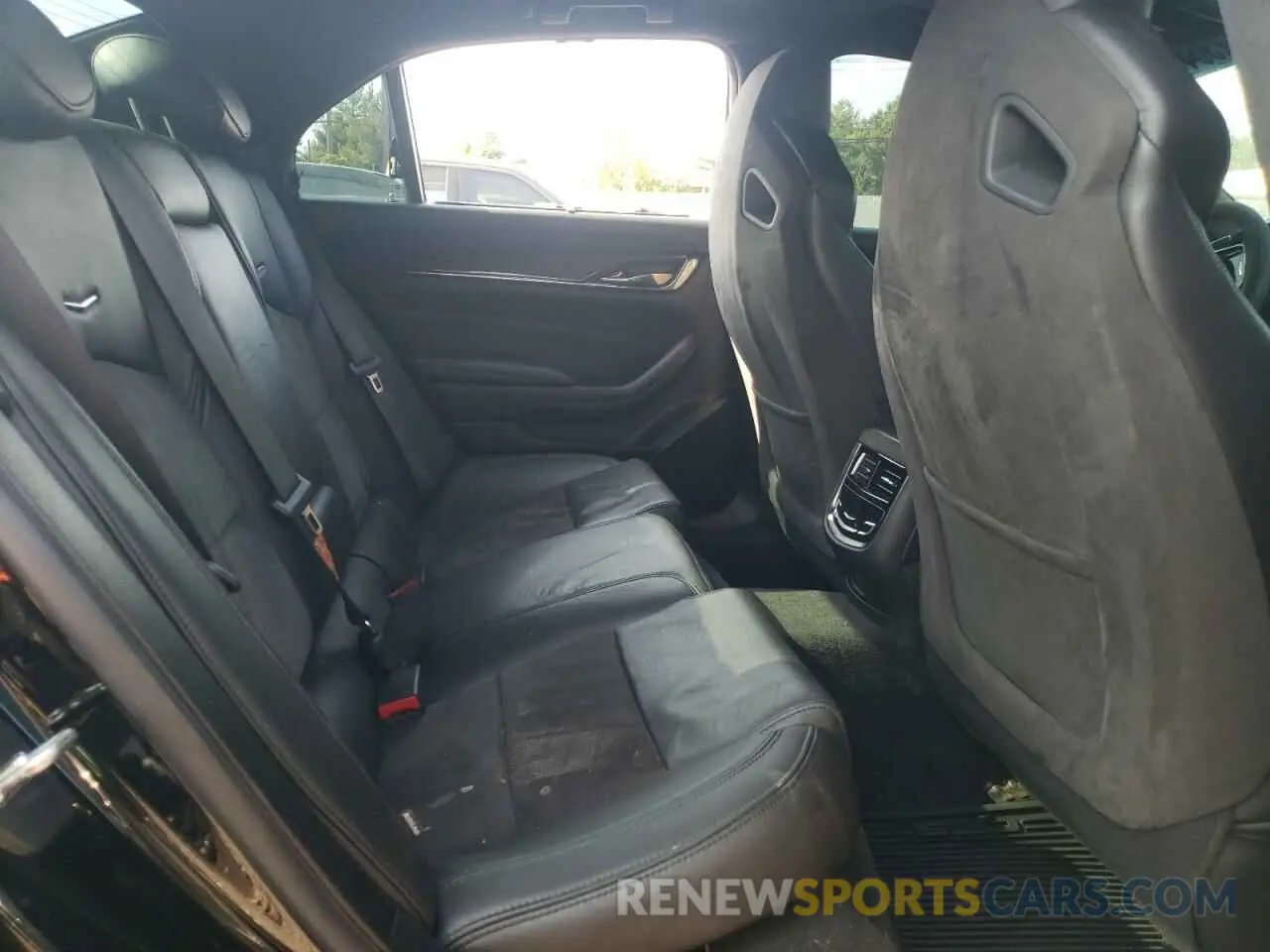 10 fotografías del automóvil dañado 1G6A15S69K0132860 CADILLAC CTS 2019