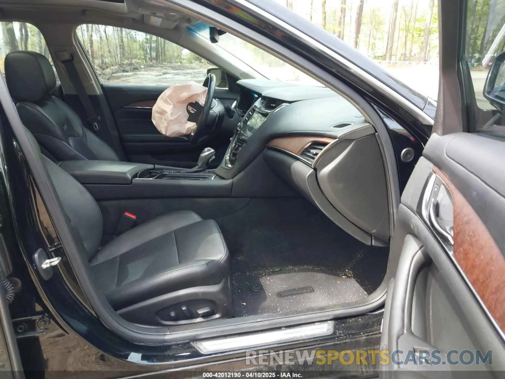 5 fotografías del automóvil dañado 1G6AX5SX4K0147273 CADILLAC CTS 2019