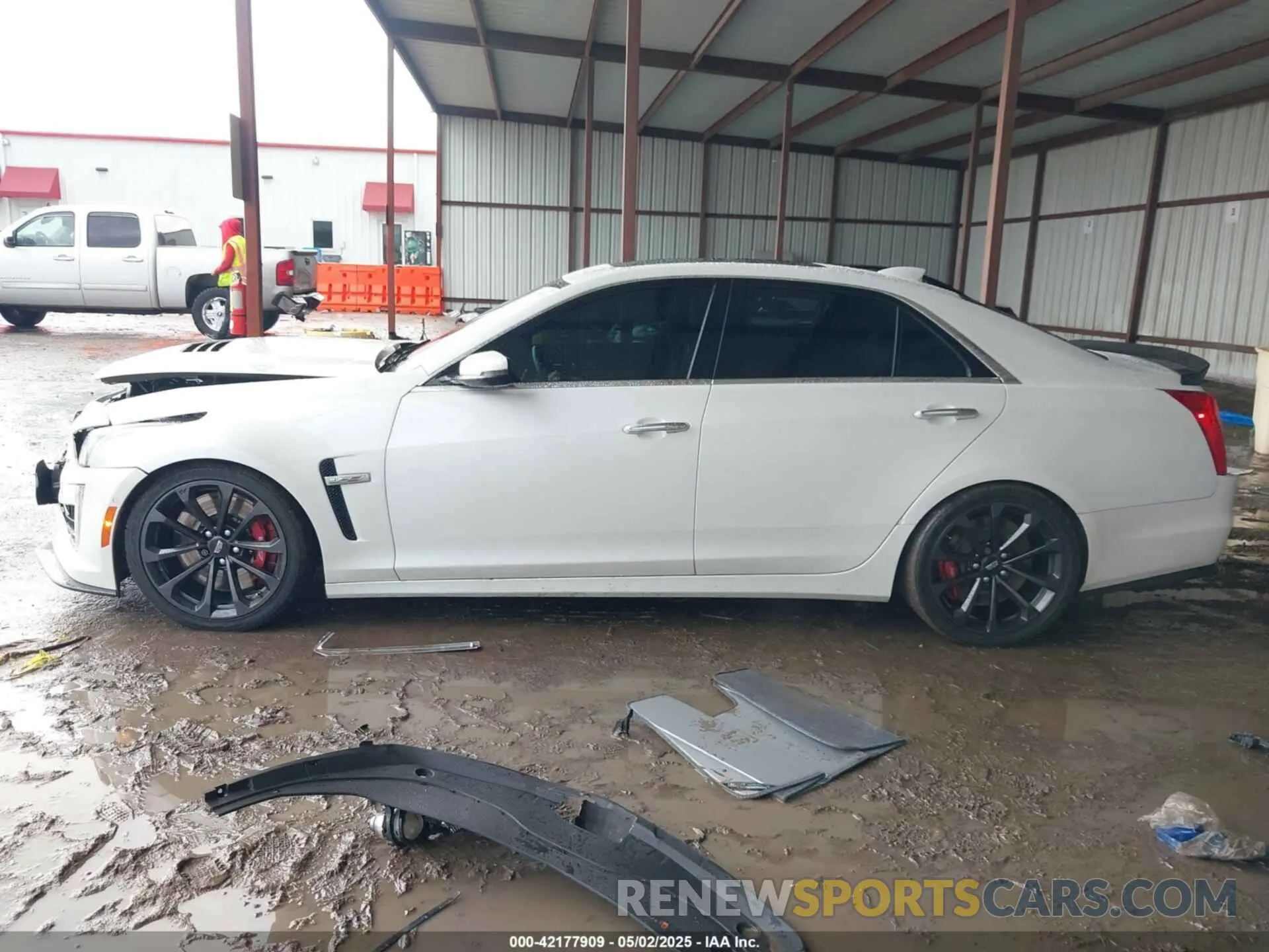 14 fotografías del automóvil dañado 1G6A15S66K0143718 CADILLAC CTS-V 2019
