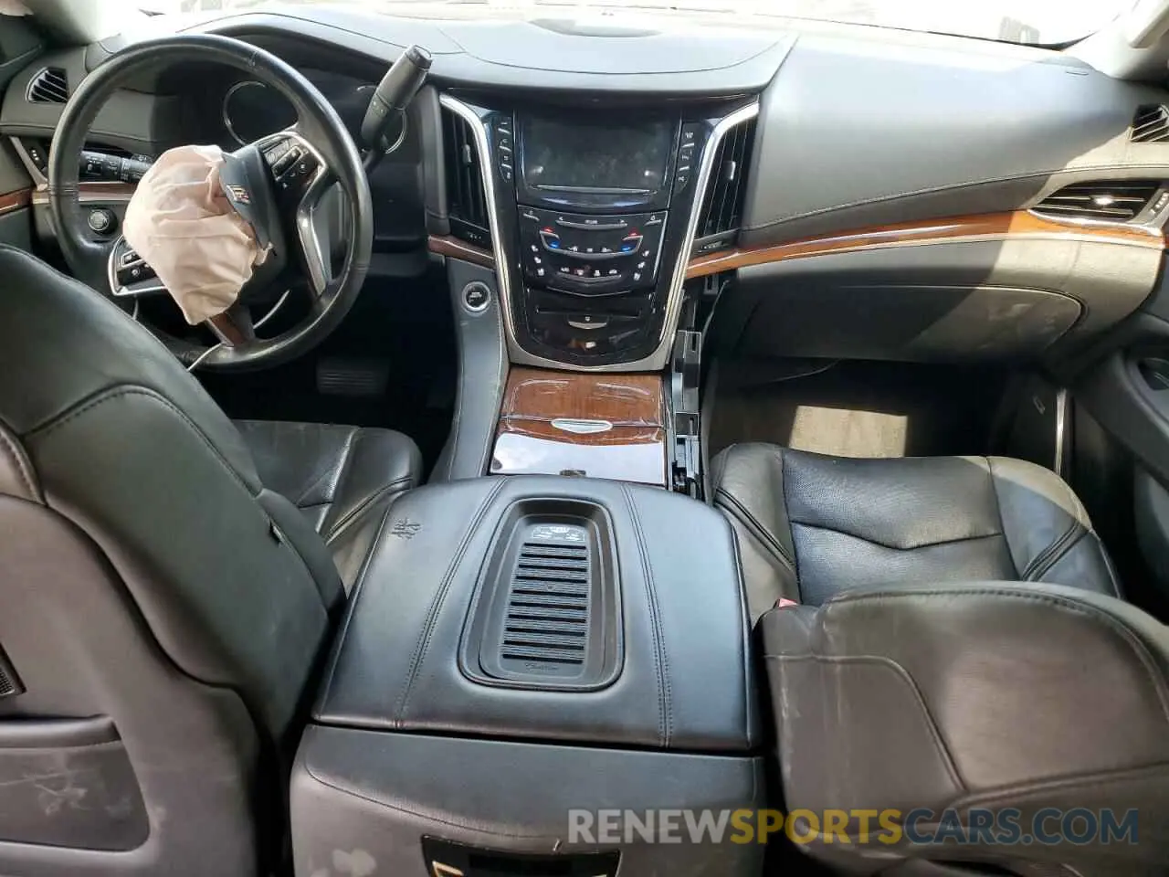 8 fotografías del automóvil dañado 1GYS3AKJ6KR324090 CADILLAC ESCALADE 2019