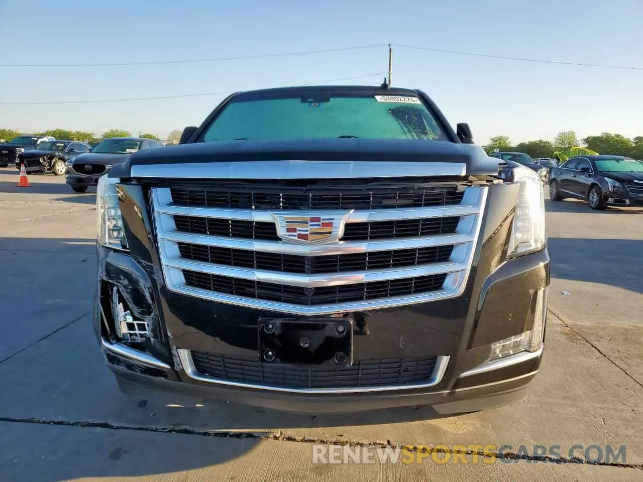5 fotografías del automóvil dañado 1GYS3BKJ0KR272557 CADILLAC ESCALADE 2019