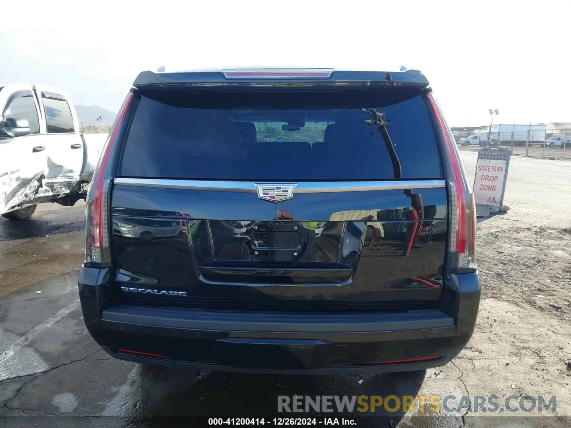 16 fotografías del automóvil dañado 1GYS3CKJXKR112935 CADILLAC ESCALADE 2019
