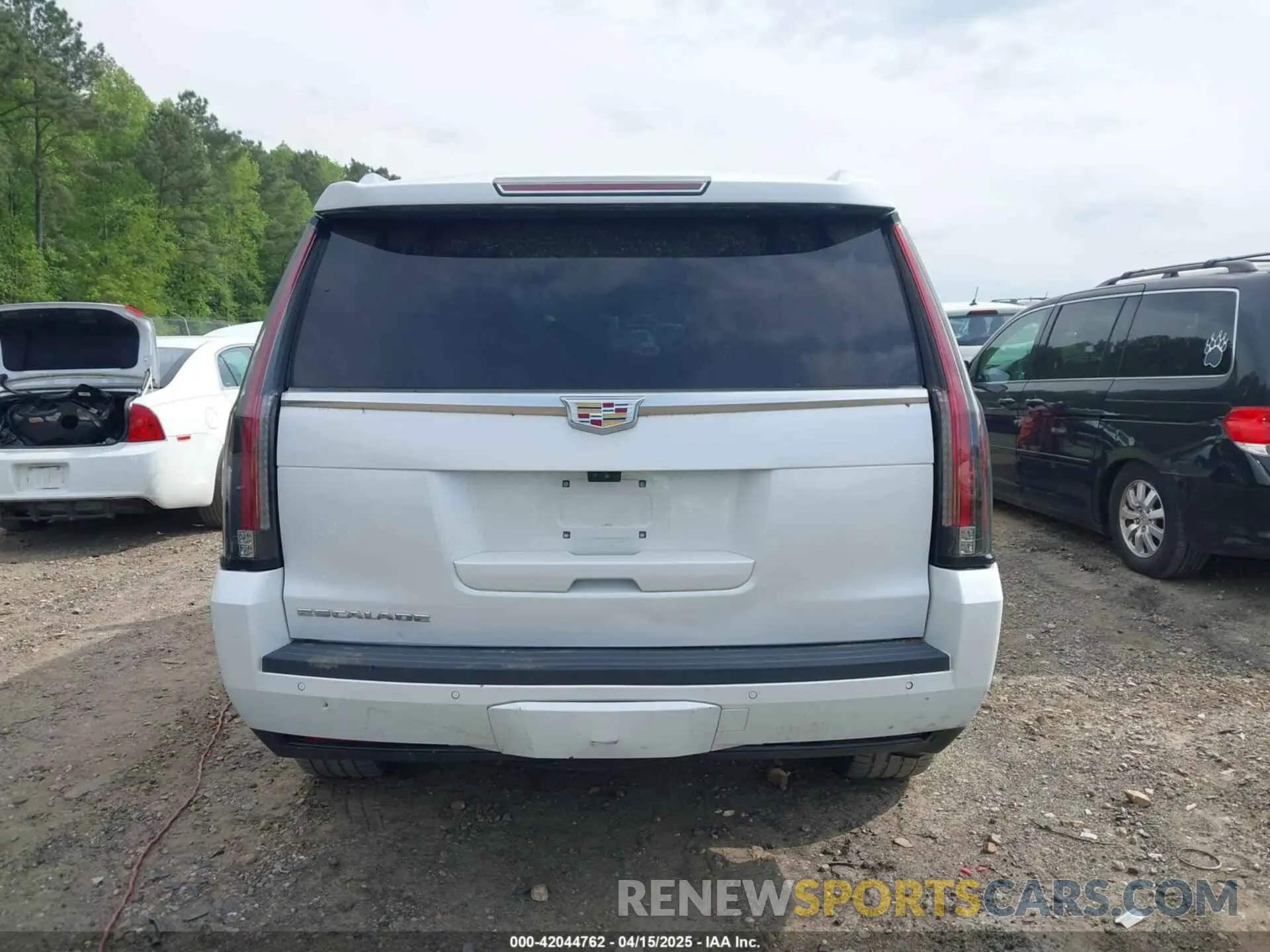 16 fotografías del automóvil dañado 1GYS3DKJ7KR283163 CADILLAC ESCALADE 2019