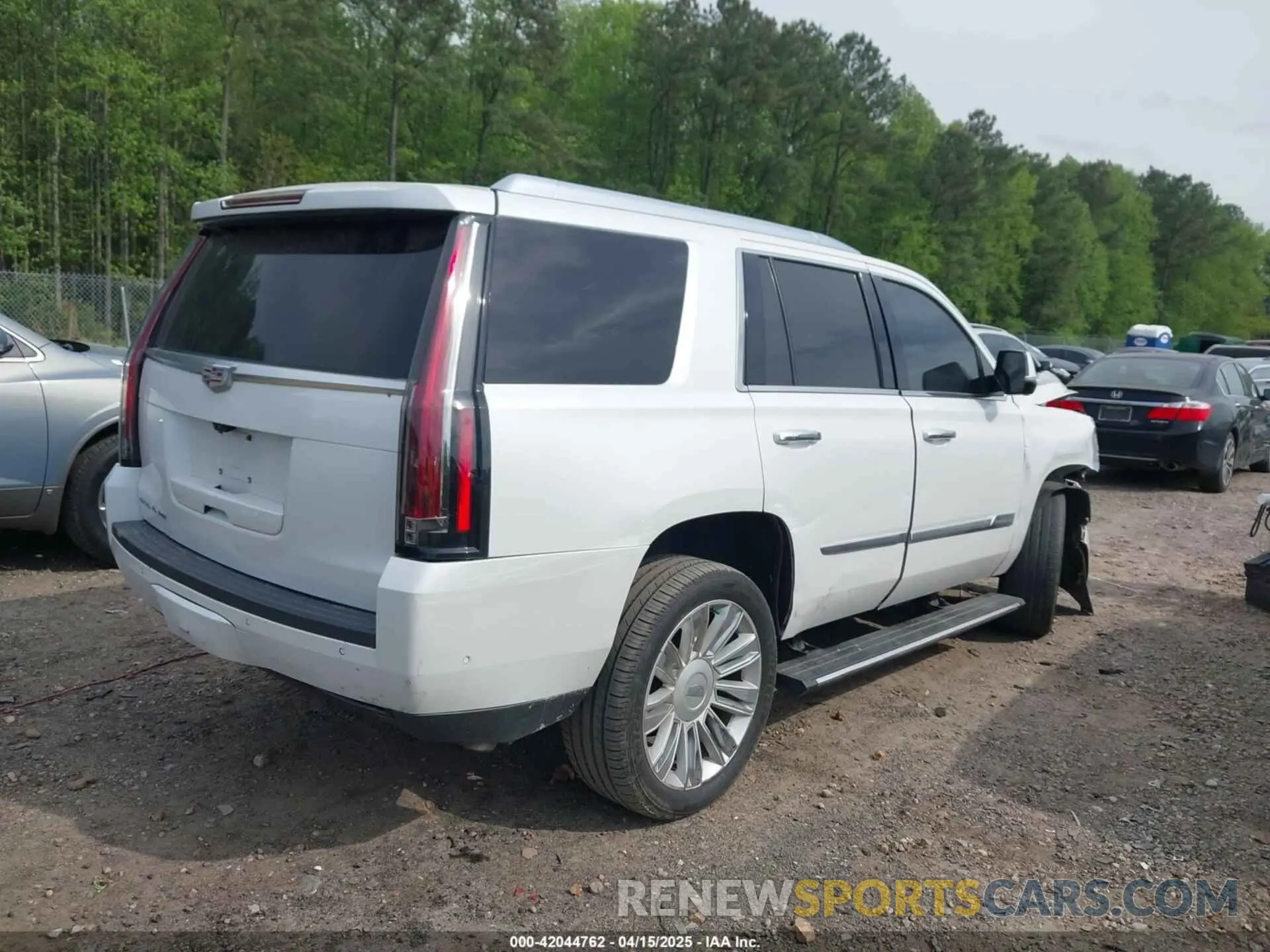 4 fotografías del automóvil dañado 1GYS3DKJ7KR283163 CADILLAC ESCALADE 2019