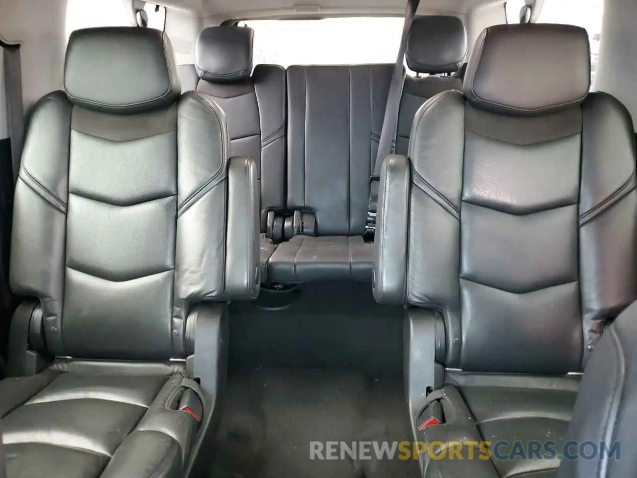 10 fotografías del automóvil dañado 1GYS3HKJ1KR296238 CADILLAC ESCALADE 2019
