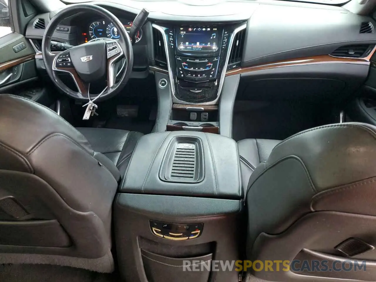 8 fotografías del automóvil dañado 1GYS3HKJ1KR296238 CADILLAC ESCALADE 2019
