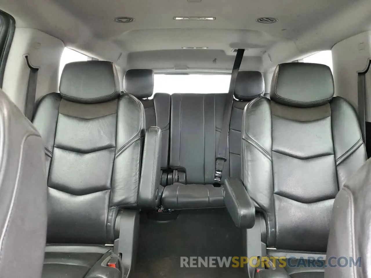10 fotografías del automóvil dañado 1GYS3HKJ5KR134354 CADILLAC ESCALADE 2019