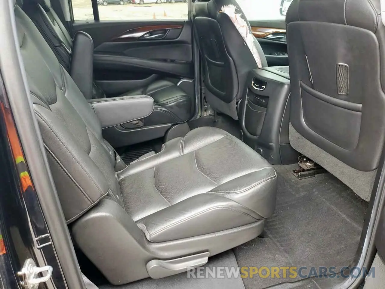 11 fotografías del automóvil dañado 1GYS3JKJXKR210075 CADILLAC ESCALADE 2019