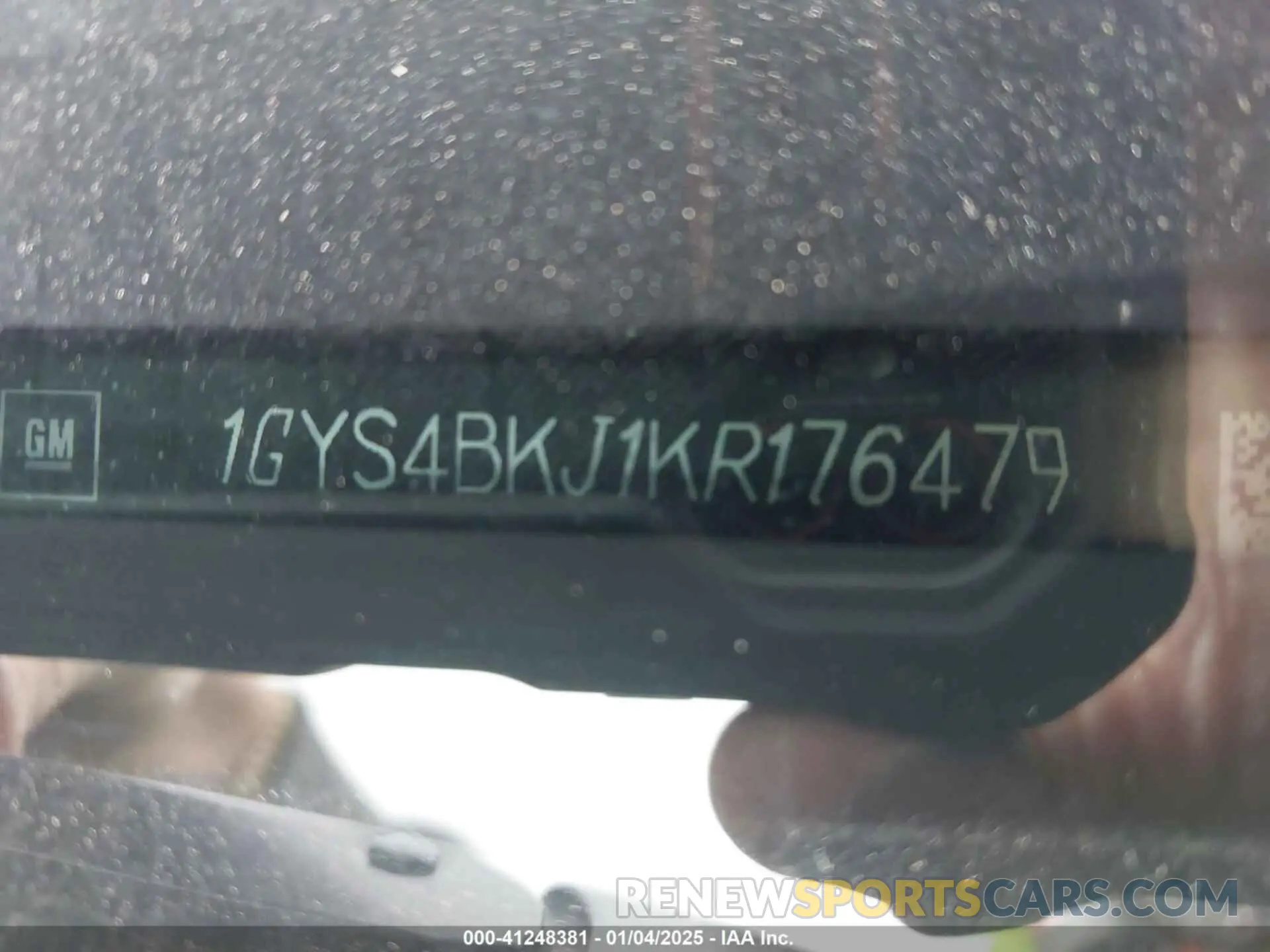 9 fotografías del automóvil dañado 1GYS4BKJ1KR176479 CADILLAC ESCALADE 2019