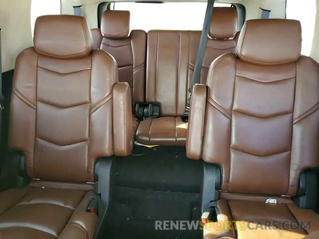 10 fotografías del automóvil dañado 1GYS4BKJ4KR154475 CADILLAC ESCALADE 2019
