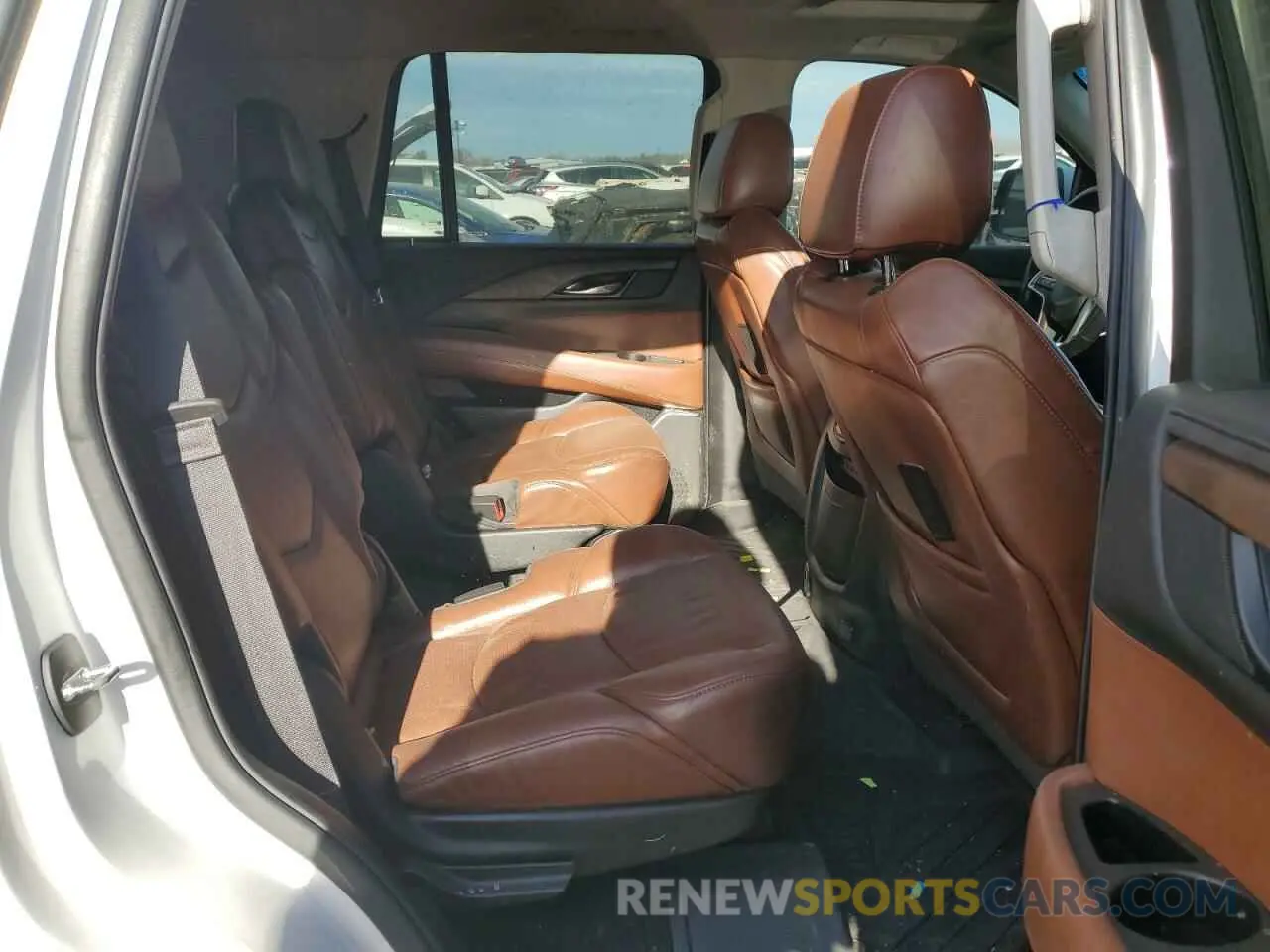 11 fotografías del automóvil dañado 1GYS4BKJ4KR154475 CADILLAC ESCALADE 2019