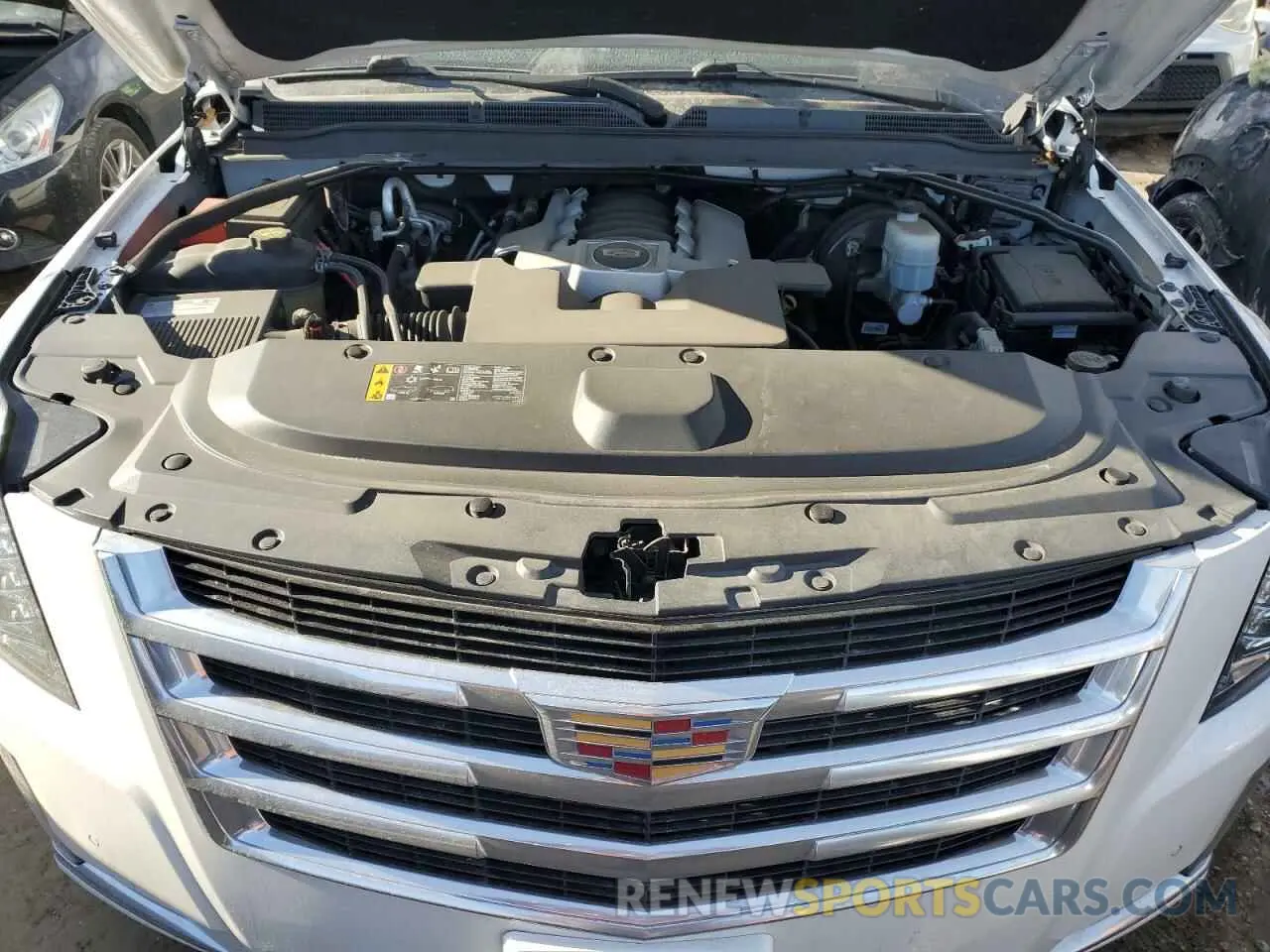 12 fotografías del automóvil dañado 1GYS4BKJ4KR154475 CADILLAC ESCALADE 2019