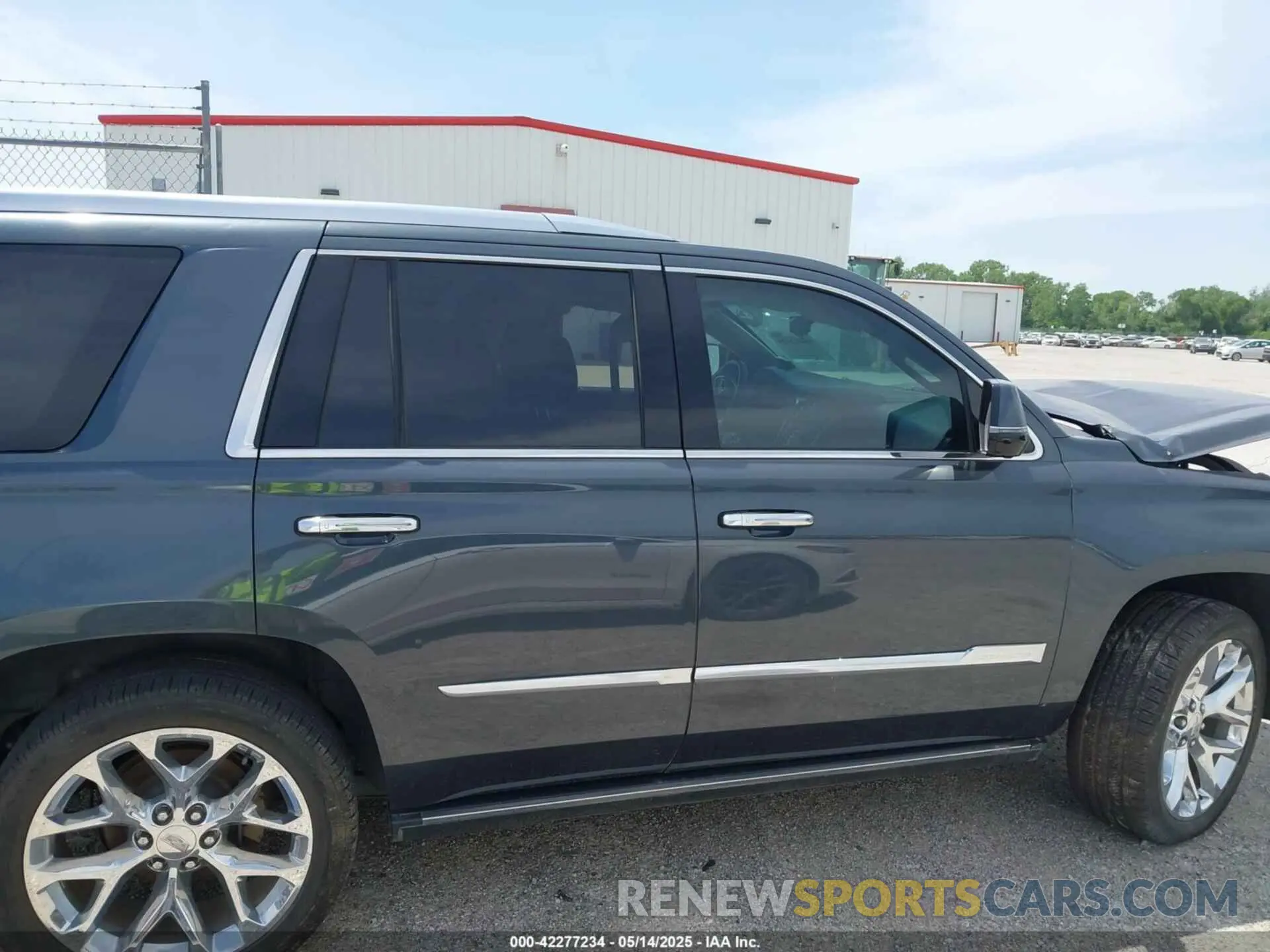 13 fotografías del automóvil dañado 1GYS4CKJ8KR132419 CADILLAC ESCALADE 2019