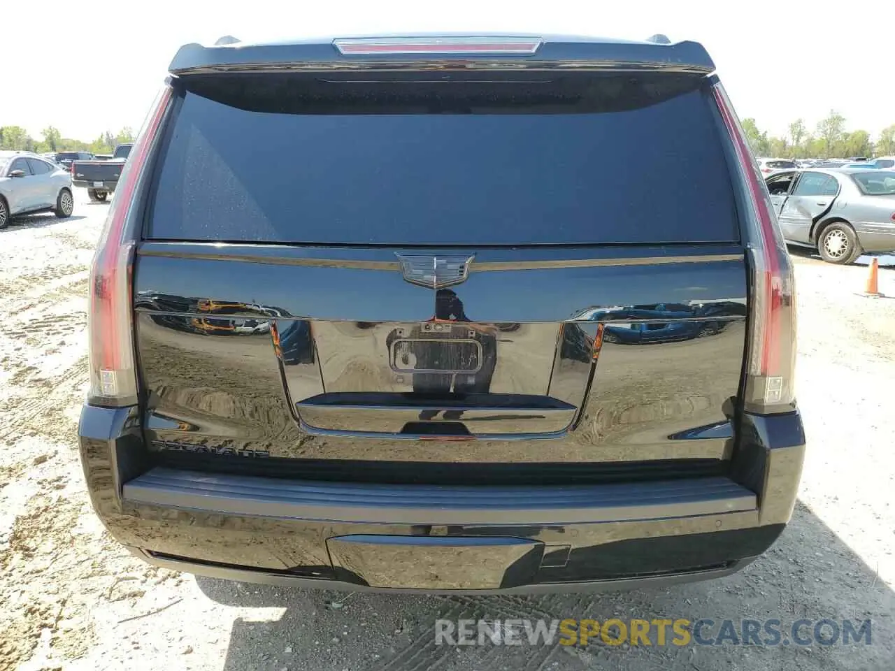 6 fotografías del automóvil dañado 1GYS4CKJ8KR302925 CADILLAC ESCALADE 2019