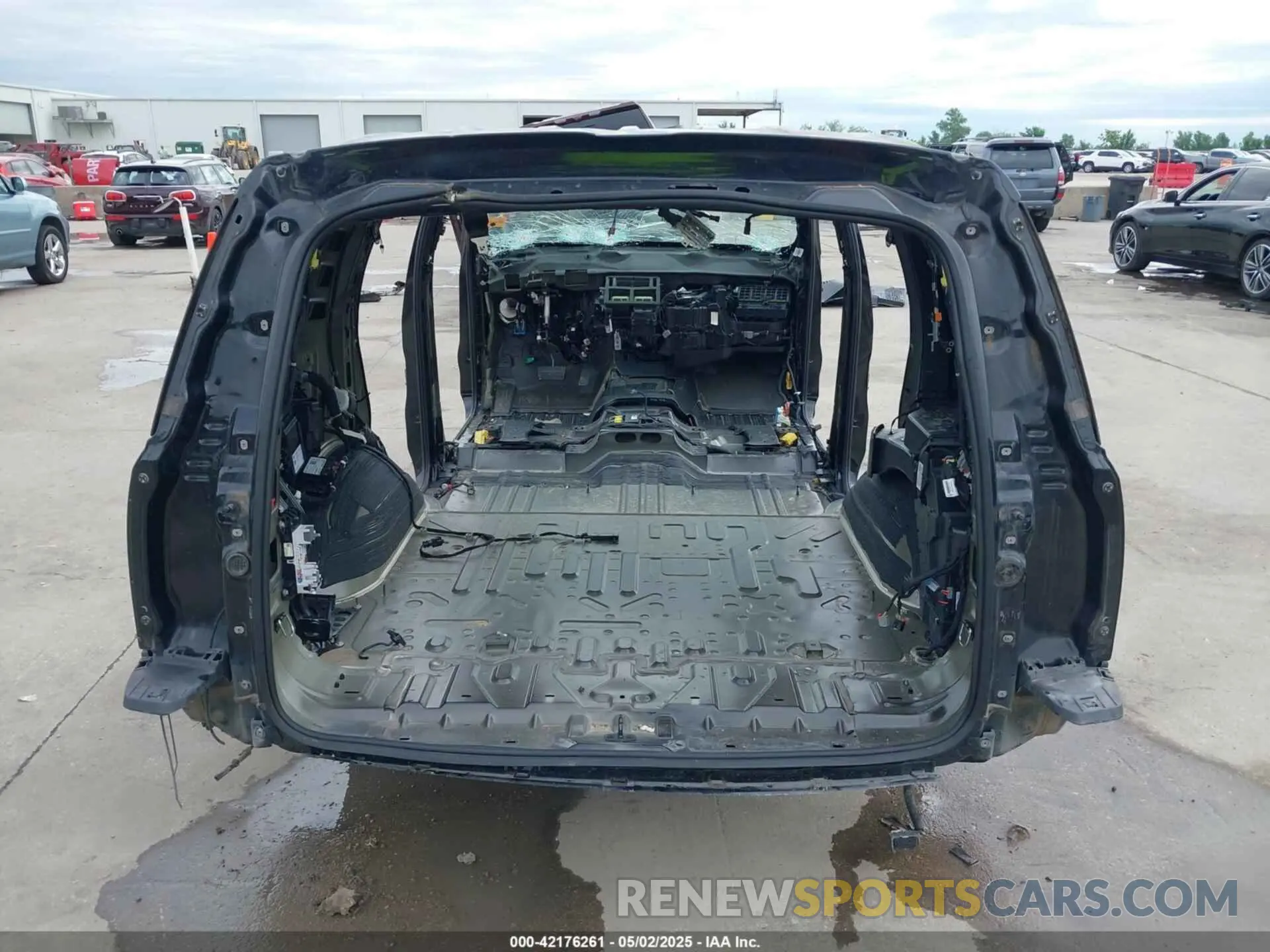 15 fotografías del automóvil dañado 1GYS4DKJ2KR331620 CADILLAC ESCALADE 2019