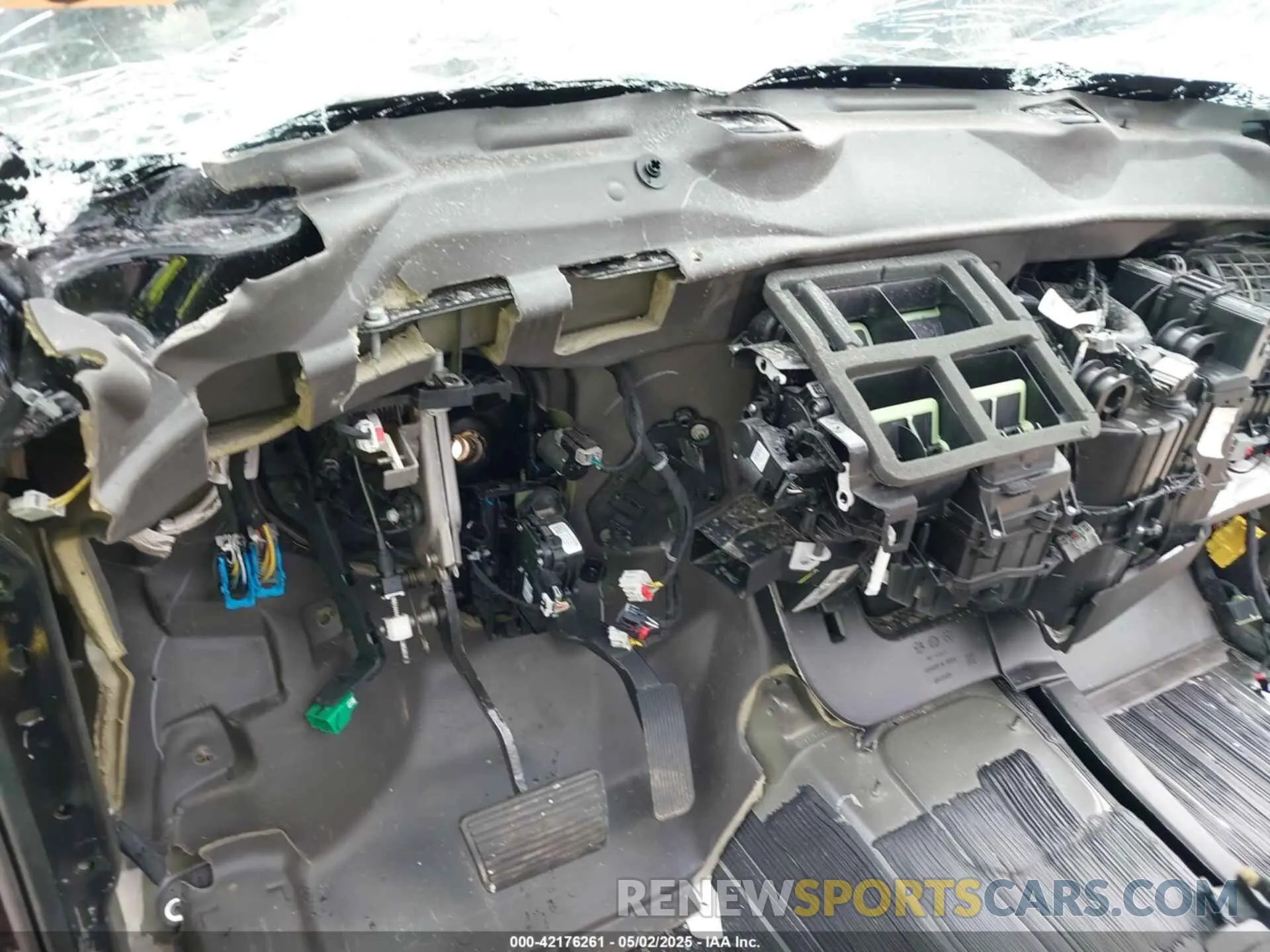 7 fotografías del automóvil dañado 1GYS4DKJ2KR331620 CADILLAC ESCALADE 2019