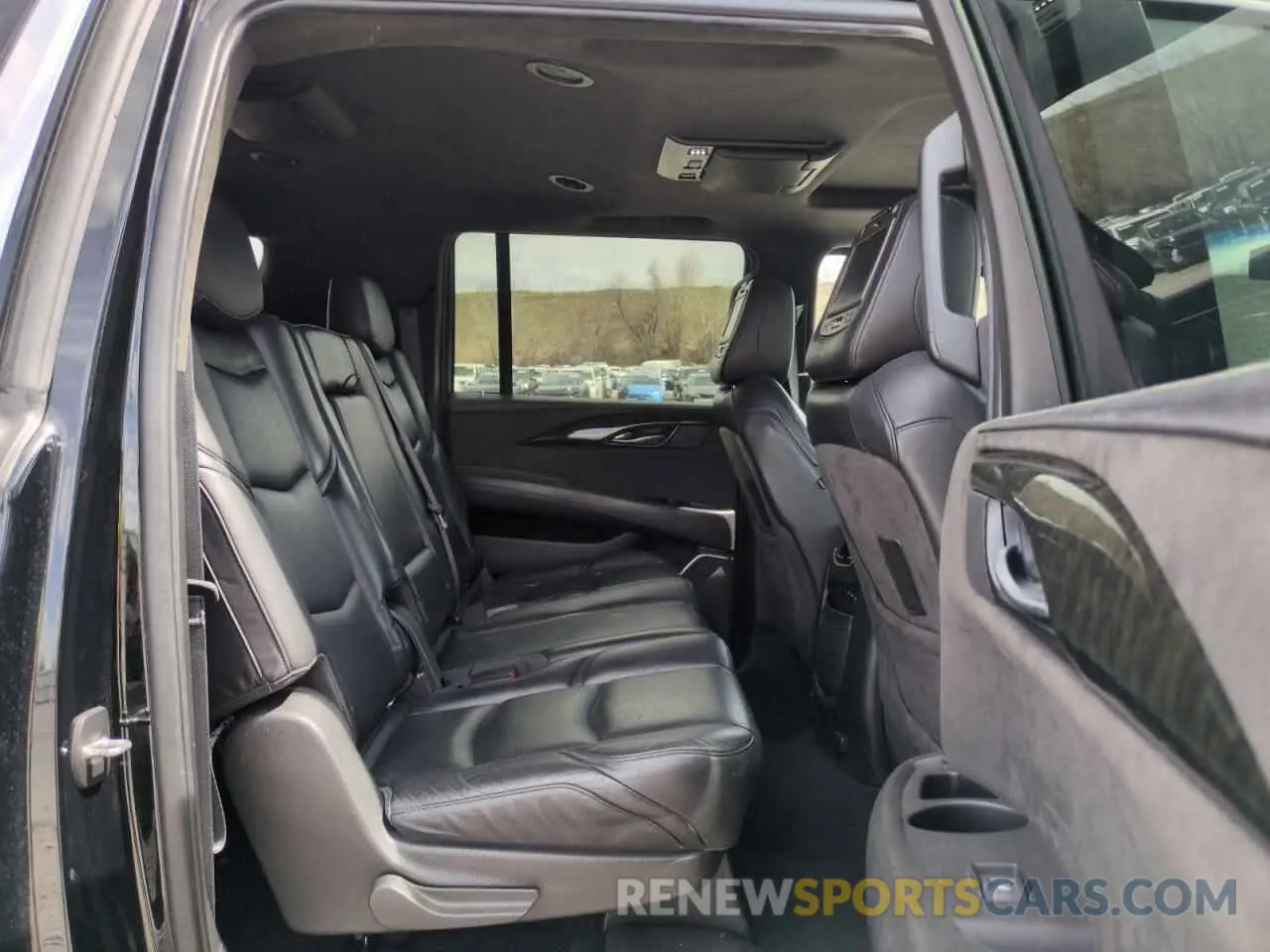 11 fotografías del automóvil dañado 1GYS4KKJ5KR105799 CADILLAC ESCALADE 2019