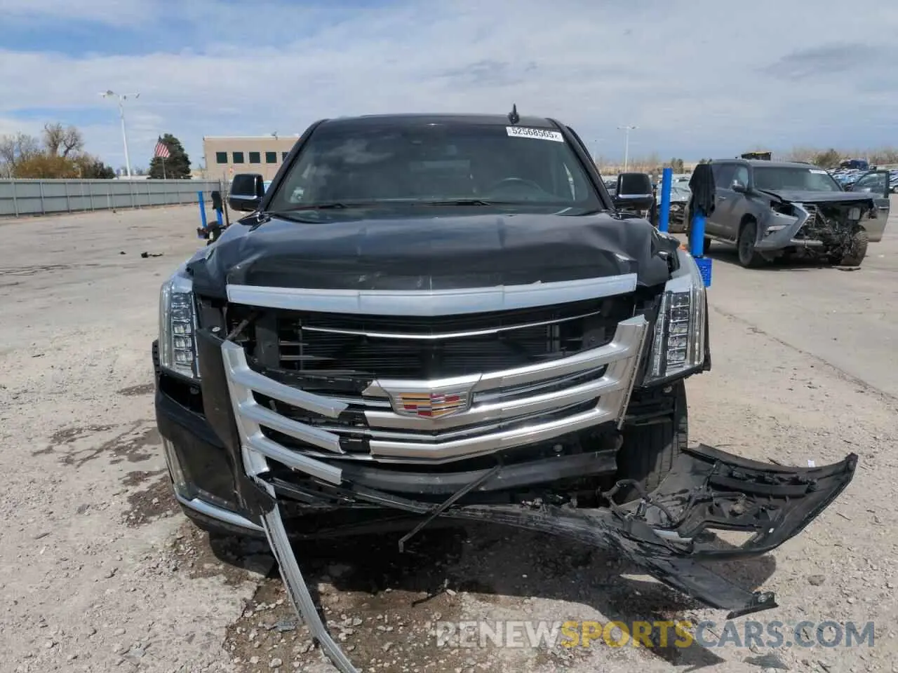 5 fotografías del automóvil dañado 1GYS4KKJ5KR105799 CADILLAC ESCALADE 2019