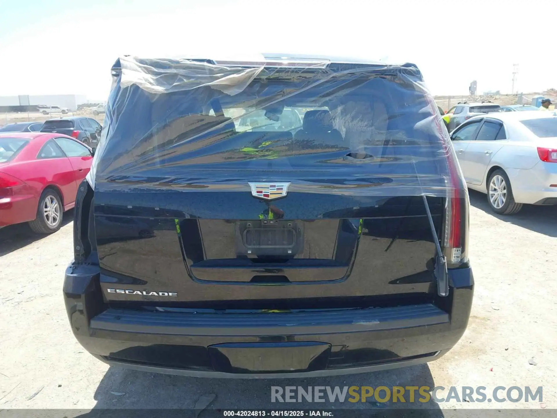 15 fotografías del automóvil dañado 1GYS3BKJ0LR223148 CADILLAC ESCALADE 2020