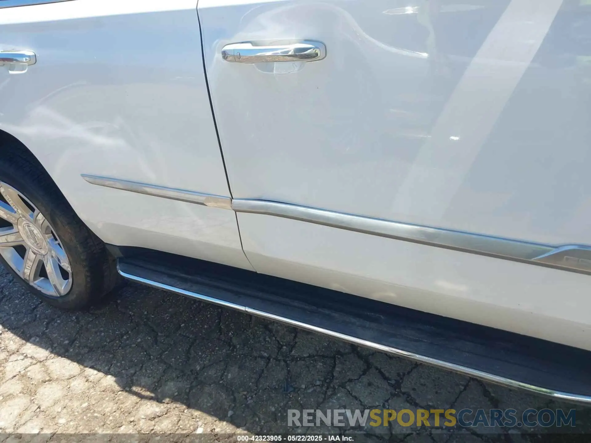 17 fotografías del automóvil dañado 1GYS3BKJ1LR131062 CADILLAC ESCALADE 2020