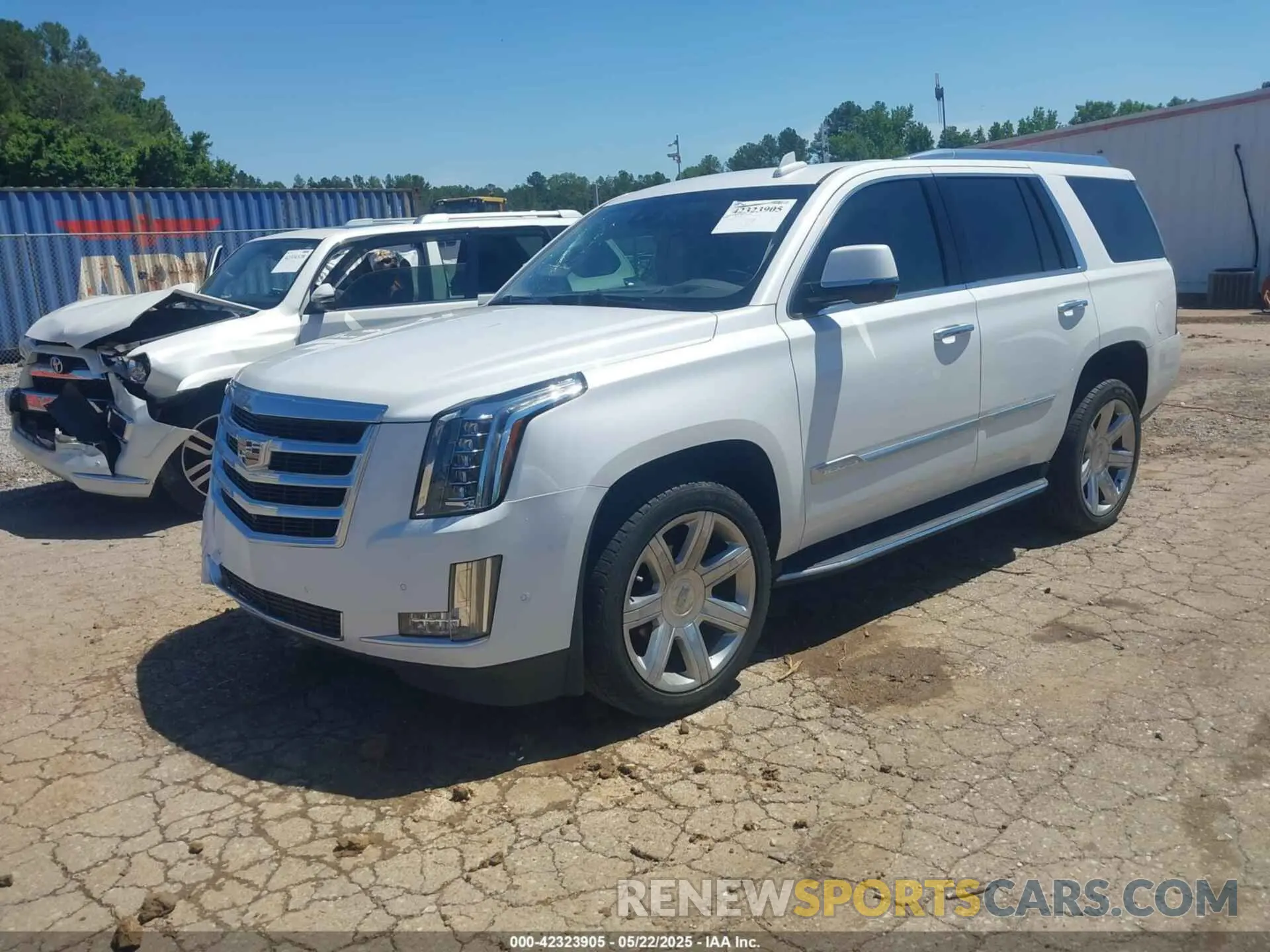 2 fotografías del automóvil dañado 1GYS3BKJ1LR131062 CADILLAC ESCALADE 2020