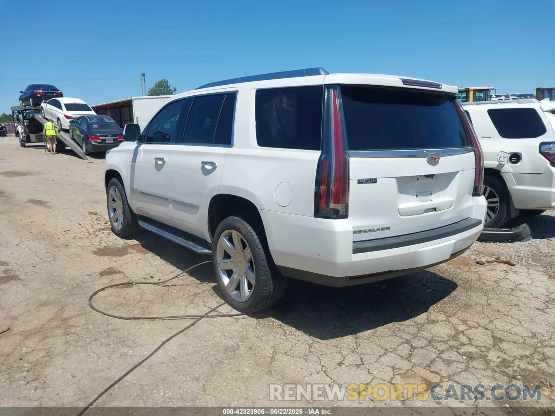 3 fotografías del automóvil dañado 1GYS3BKJ1LR131062 CADILLAC ESCALADE 2020