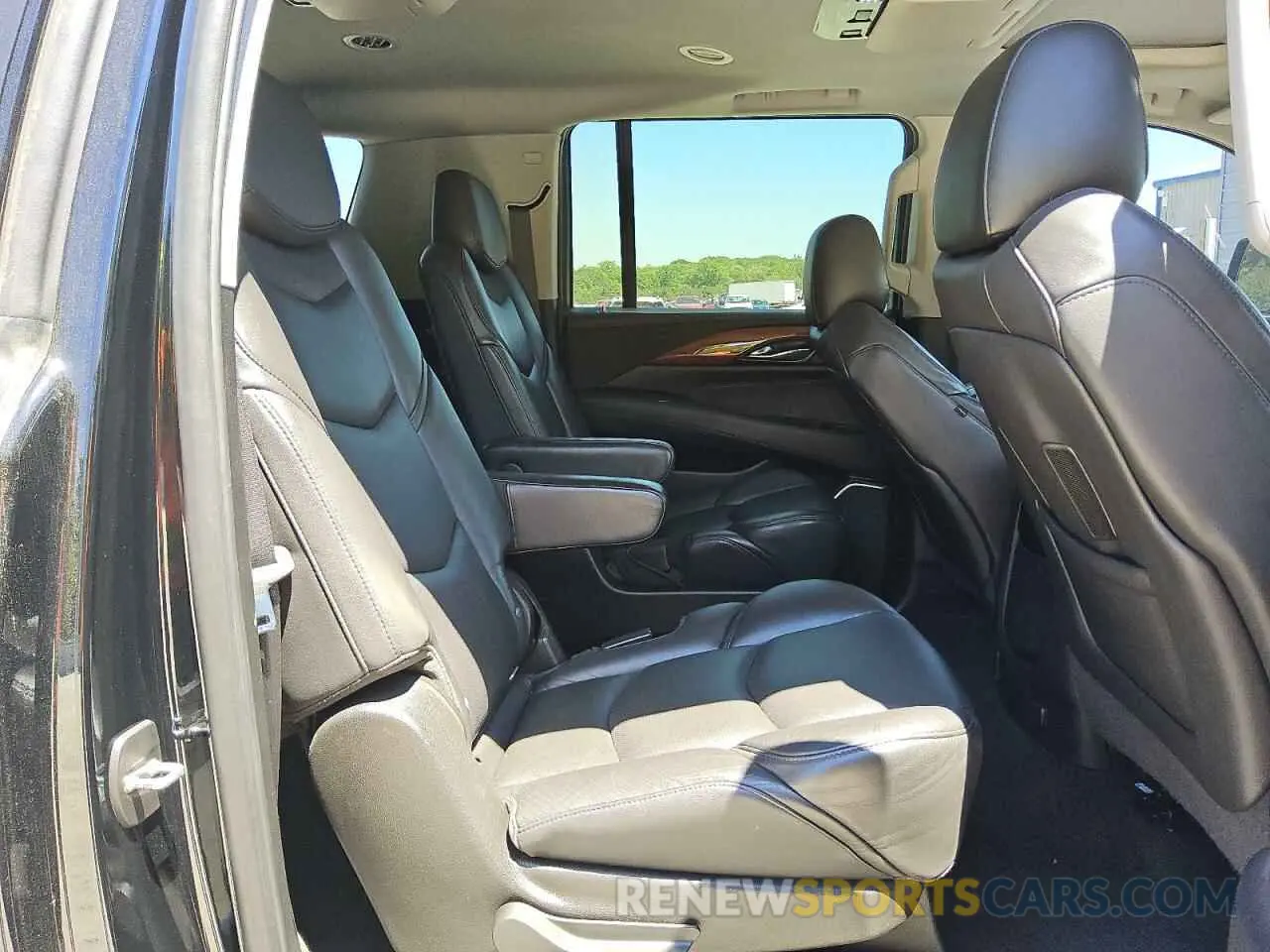11 fotografías del automóvil dañado 1GYS3JKJ4LR223616 CADILLAC ESCALADE 2020