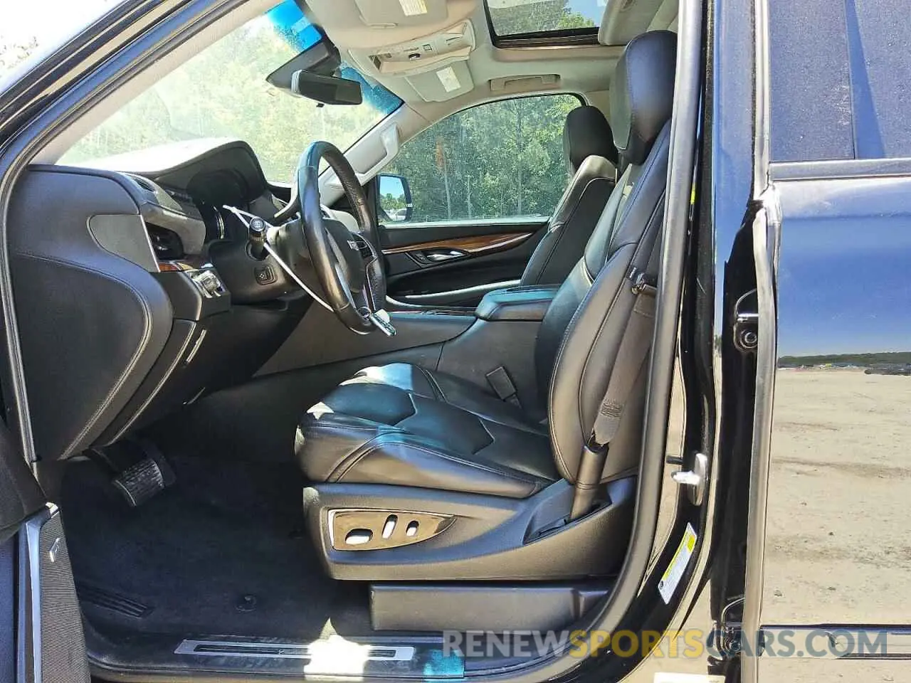7 fotografías del automóvil dañado 1GYS3JKJ4LR223616 CADILLAC ESCALADE 2020