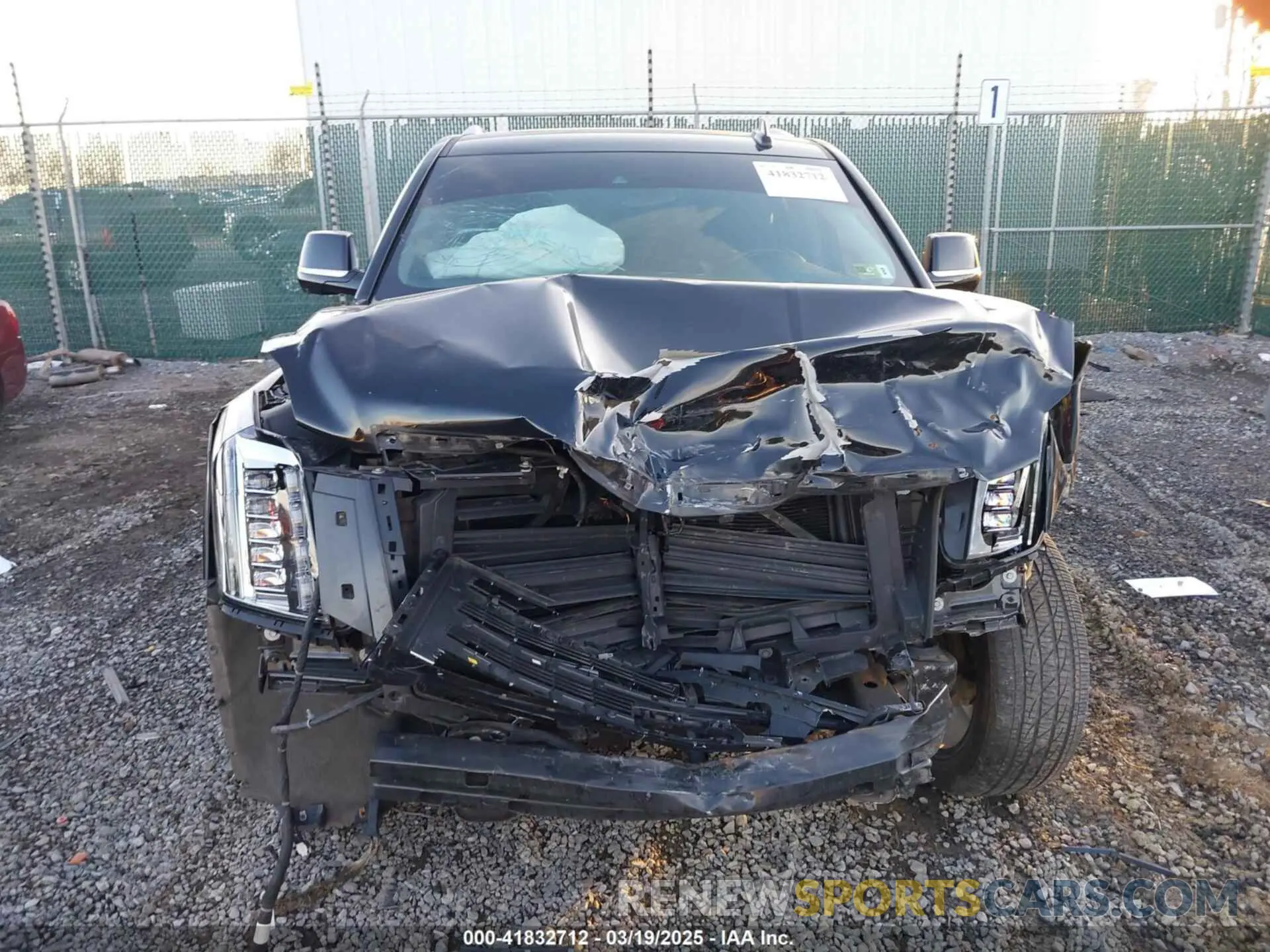 12 fotografías del automóvil dañado 1GYS4BKJ4LR240371 CADILLAC ESCALADE 2020