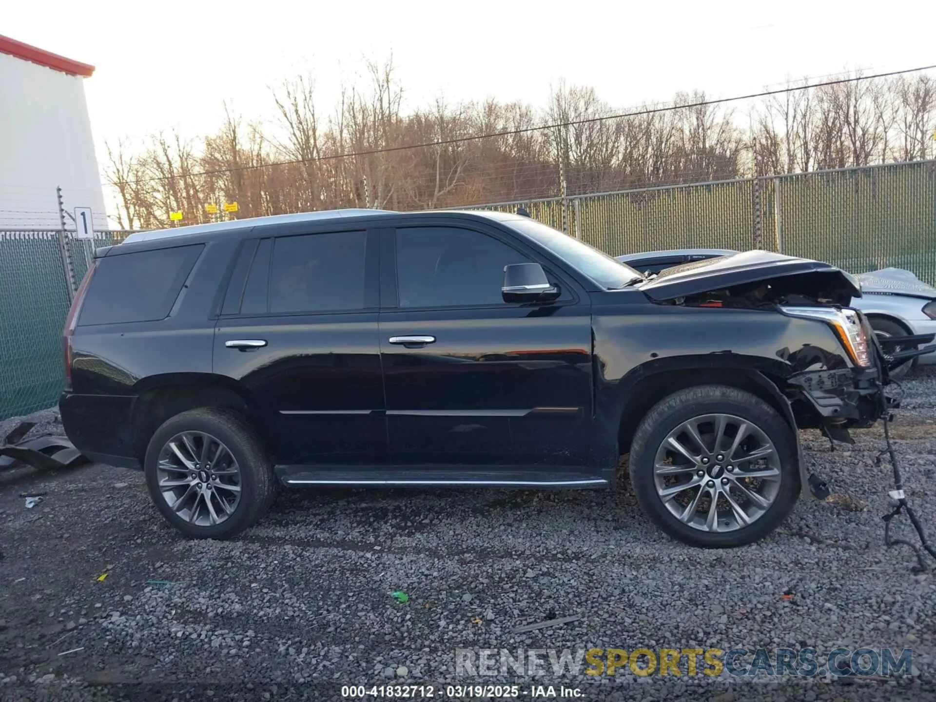 13 fotografías del automóvil dañado 1GYS4BKJ4LR240371 CADILLAC ESCALADE 2020