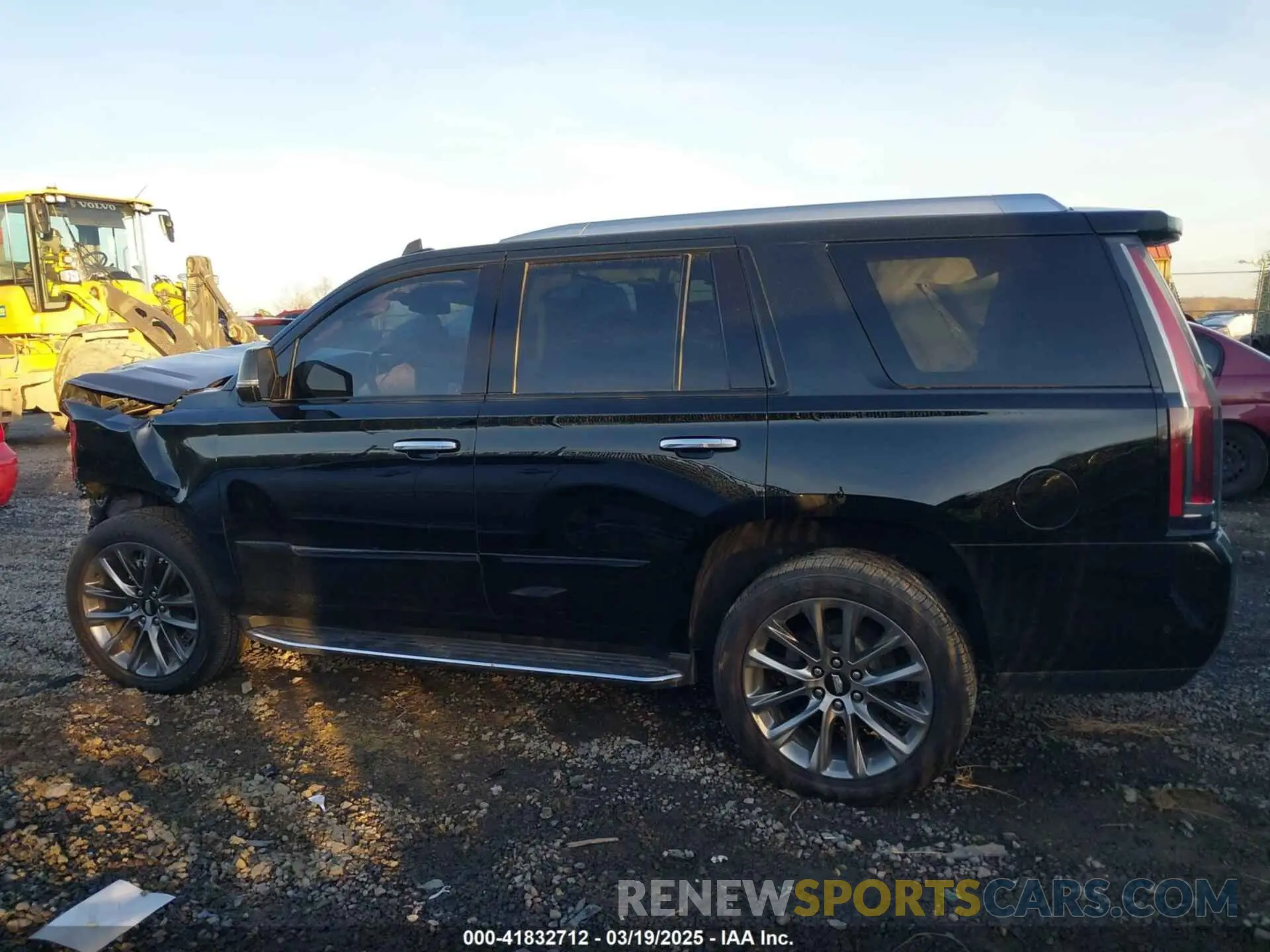14 fotografías del automóvil dañado 1GYS4BKJ4LR240371 CADILLAC ESCALADE 2020