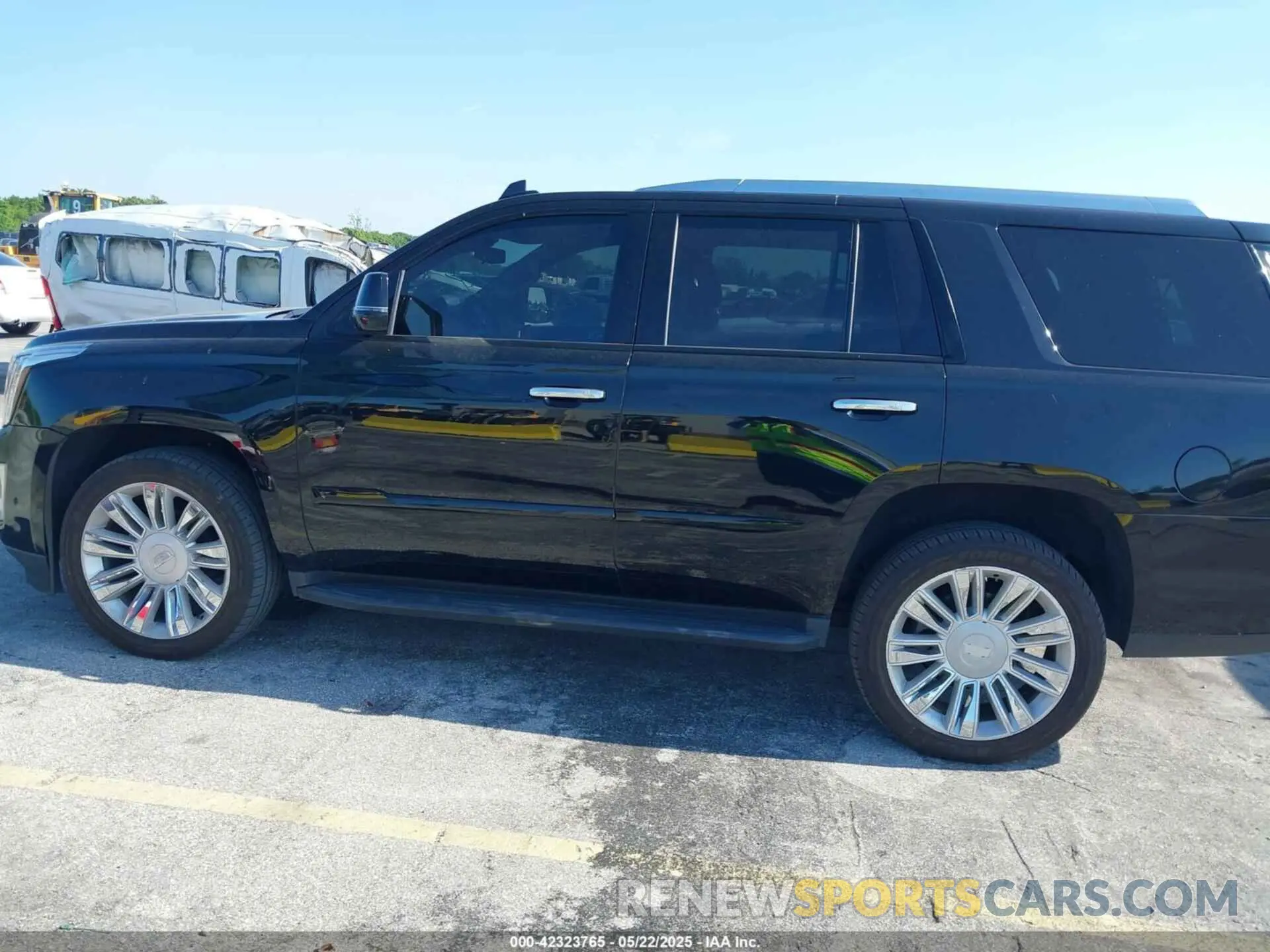14 fotografías del automóvil dañado 1GYS4BKJ9LR287363 CADILLAC ESCALADE 2020