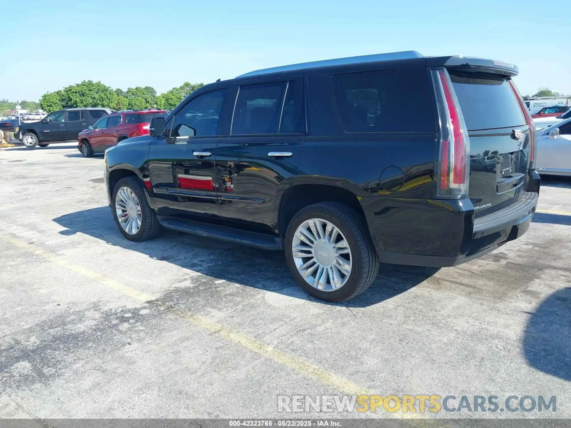 3 fotografías del automóvil dañado 1GYS4BKJ9LR287363 CADILLAC ESCALADE 2020