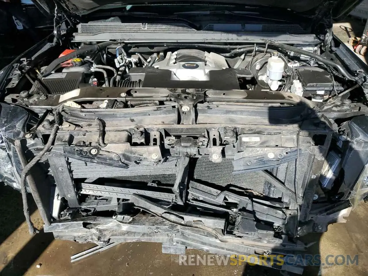 12 fotografías del automóvil dañado 1GYS4KKJ4LR148564 CADILLAC ESCALADE 2020