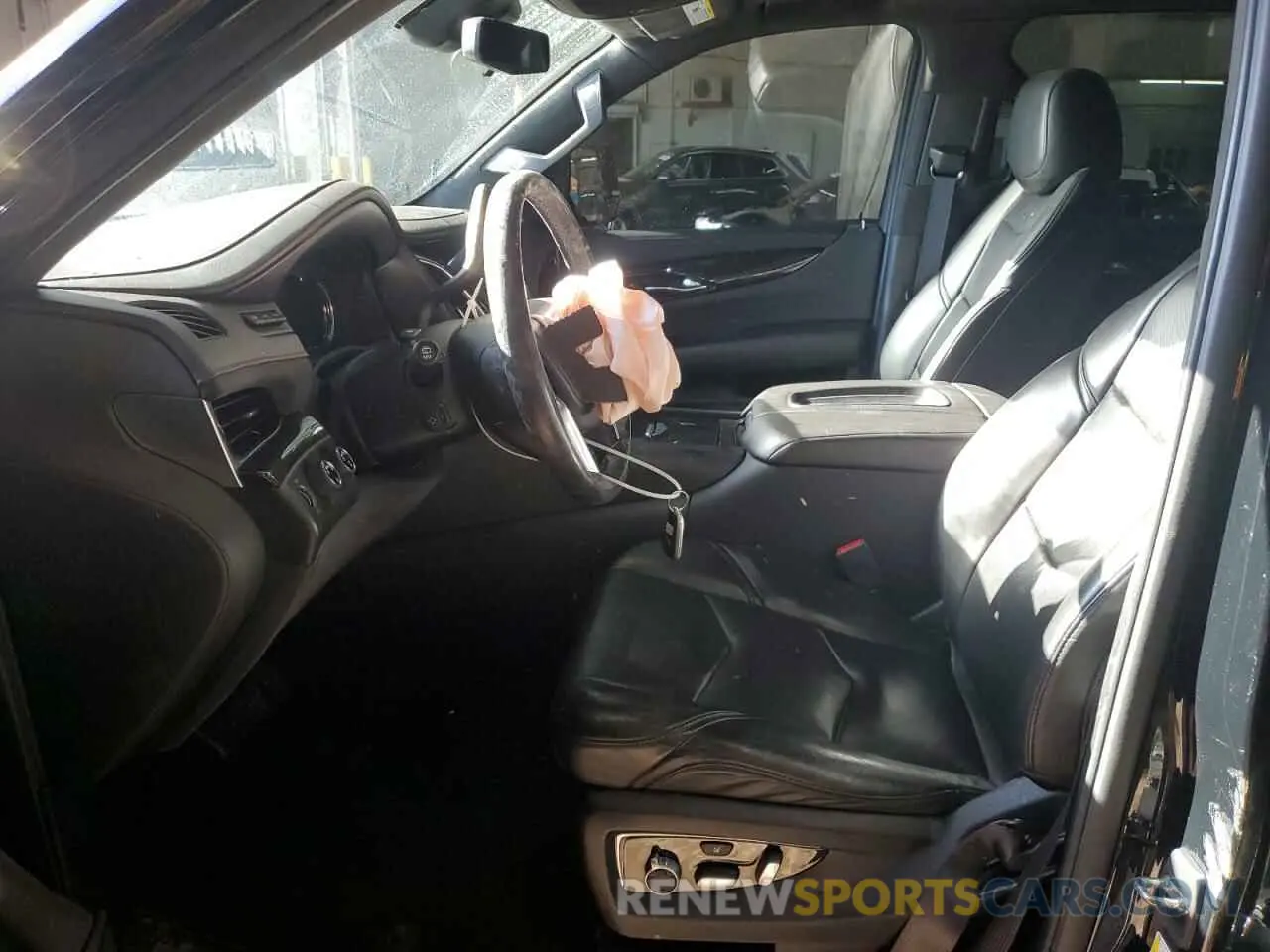7 fotografías del automóvil dañado 1GYS4KKJ4LR148564 CADILLAC ESCALADE 2020