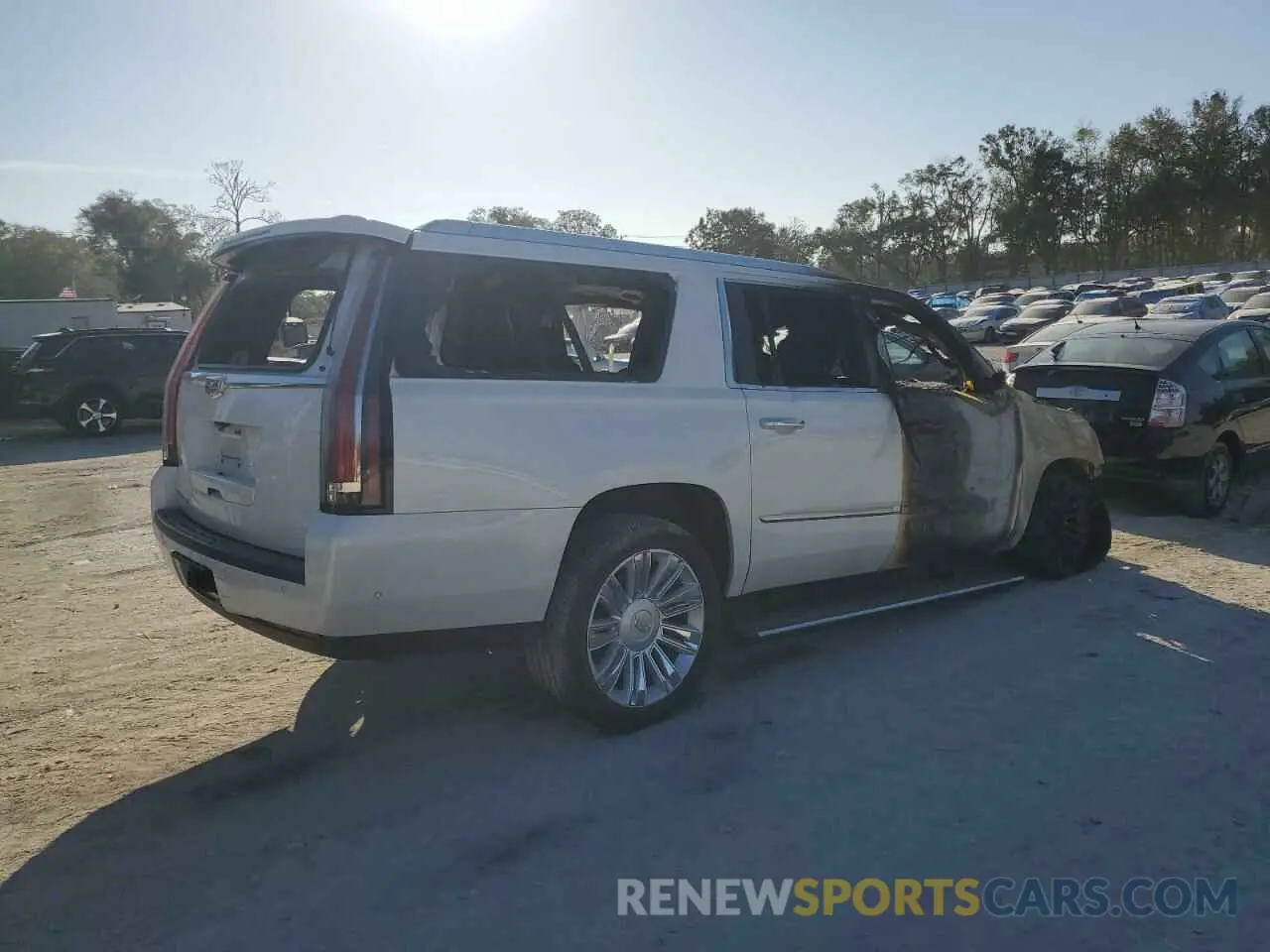 3 fotografías del automóvil dañado 1GYS4KKJ6LR180920 CADILLAC ESCALADE 2020