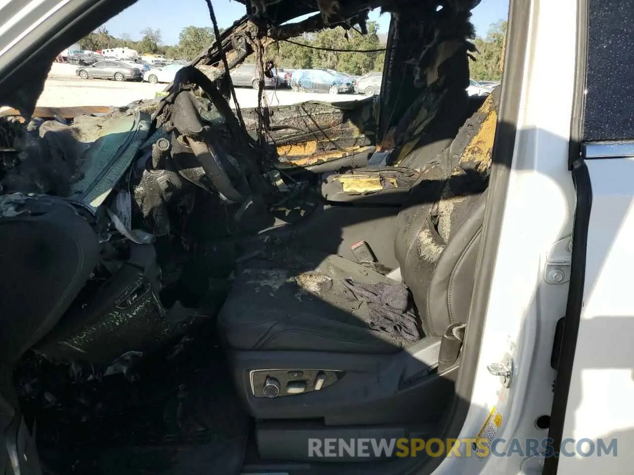 7 fotografías del automóvil dañado 1GYS4KKJ6LR180920 CADILLAC ESCALADE 2020