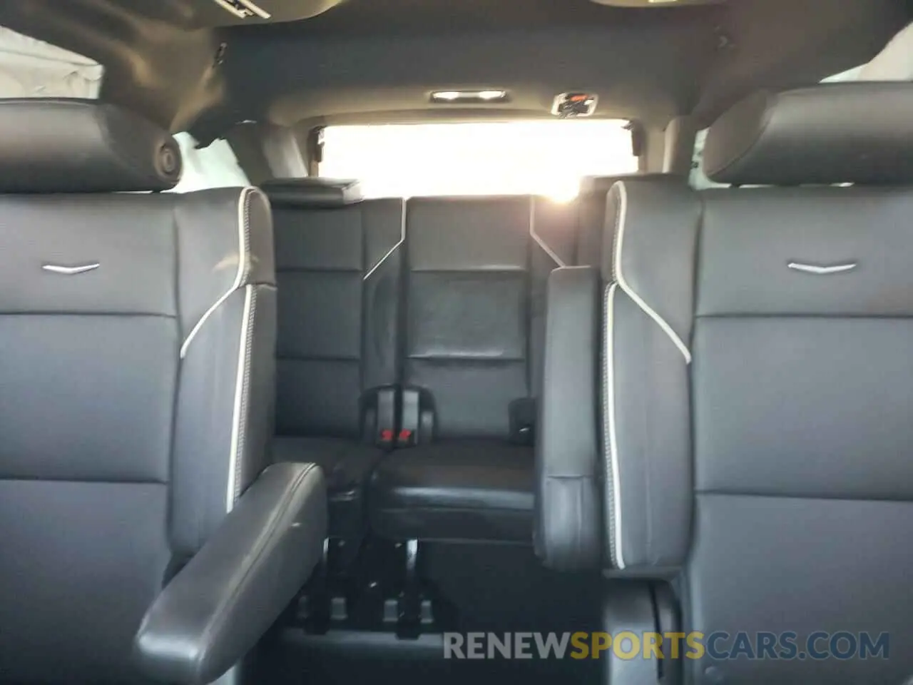 10 fotografías del automóvil dañado 1GYS3BKL1MR253813 CADILLAC ESCALADE 2021