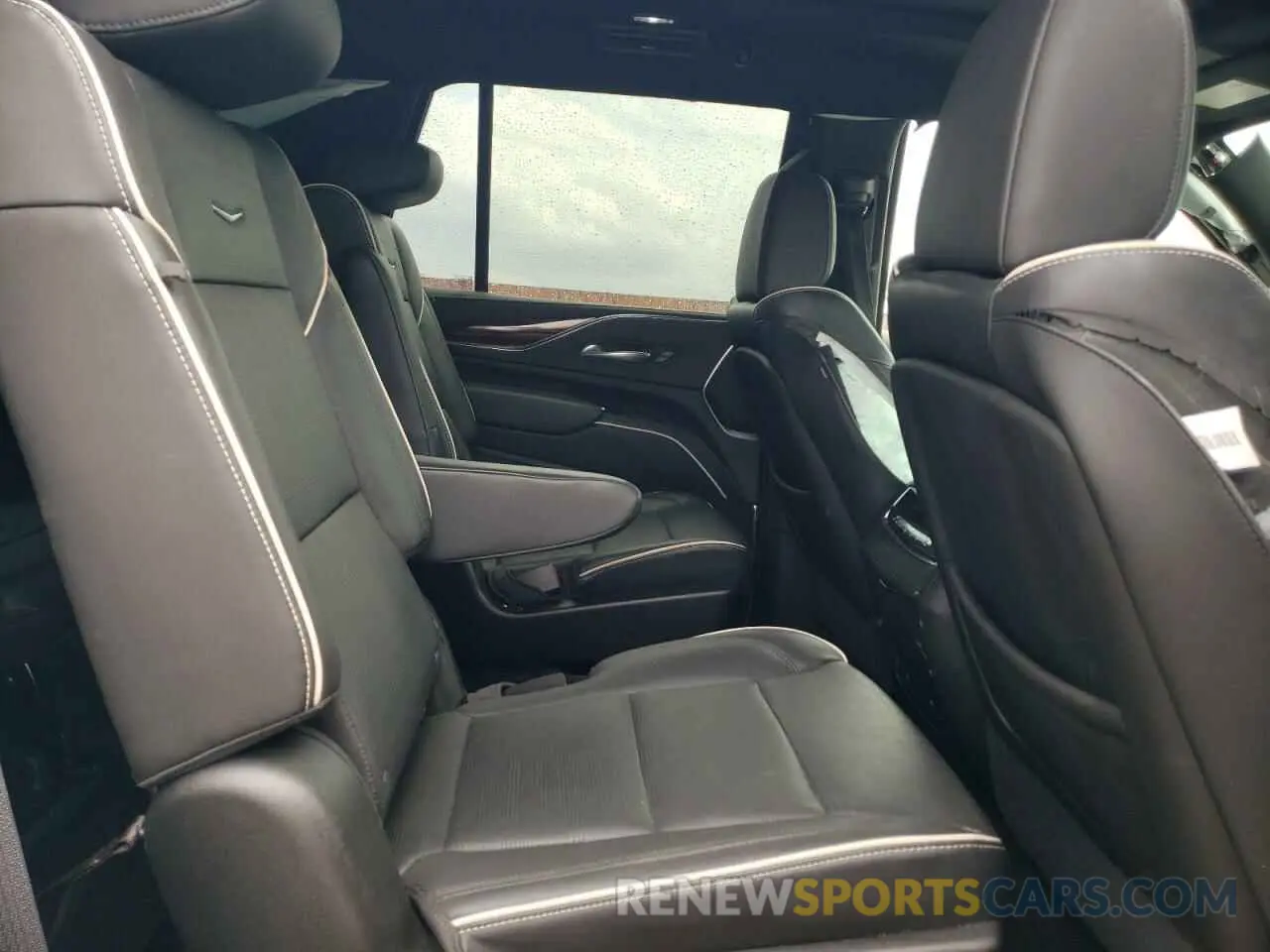 11 fotografías del automóvil dañado 1GYS3BKL1MR253813 CADILLAC ESCALADE 2021