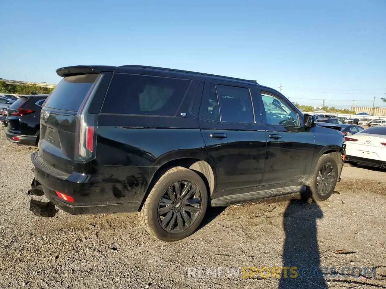 3 fotografías del automóvil dañado 1GYS3FKL4MR482588 CADILLAC ESCALADE 2021