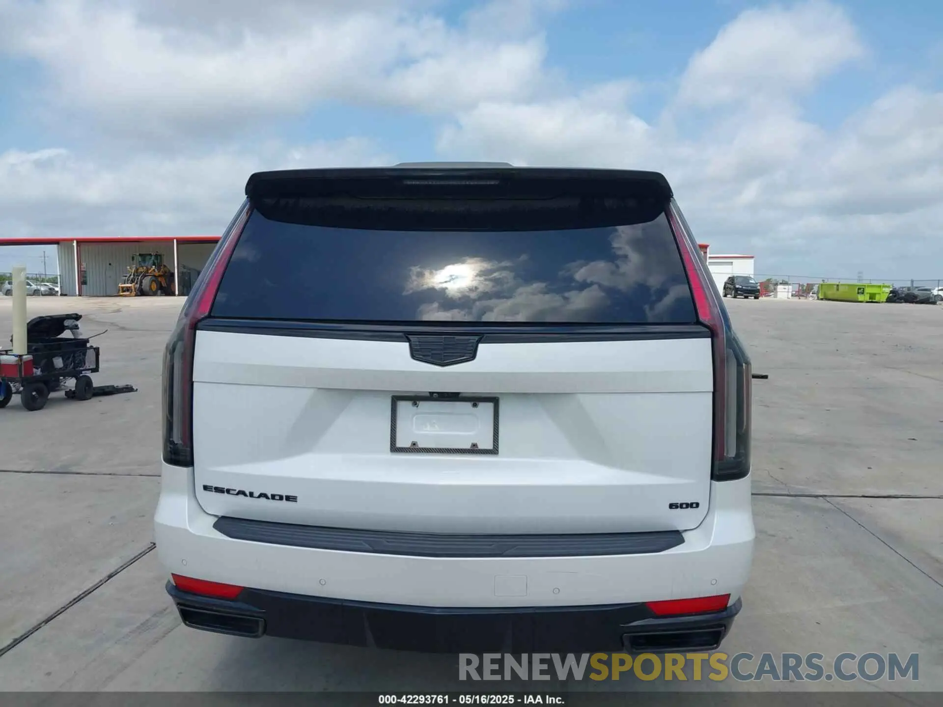16 fotografías del automóvil dañado 1GYS3FKLXMR339659 CADILLAC ESCALADE 2021