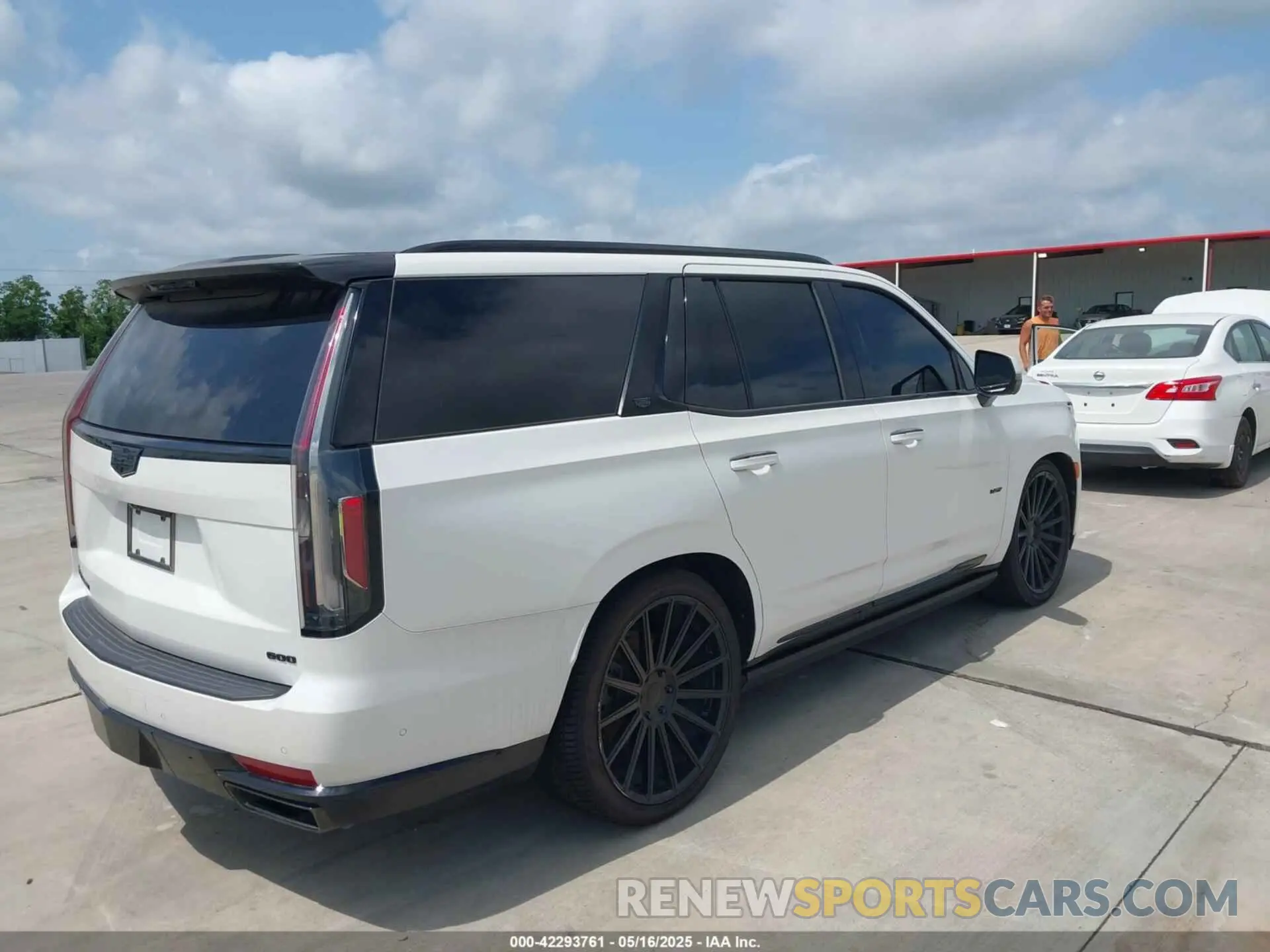 4 fotografías del automóvil dañado 1GYS3FKLXMR339659 CADILLAC ESCALADE 2021
