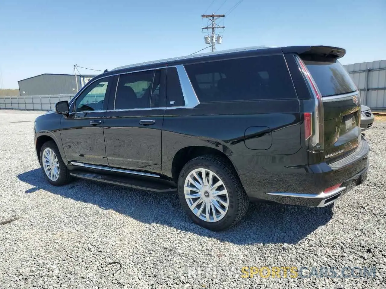 2 fotografías del automóvil dañado 1GYS3JKL6MR386853 CADILLAC ESCALADE 2021