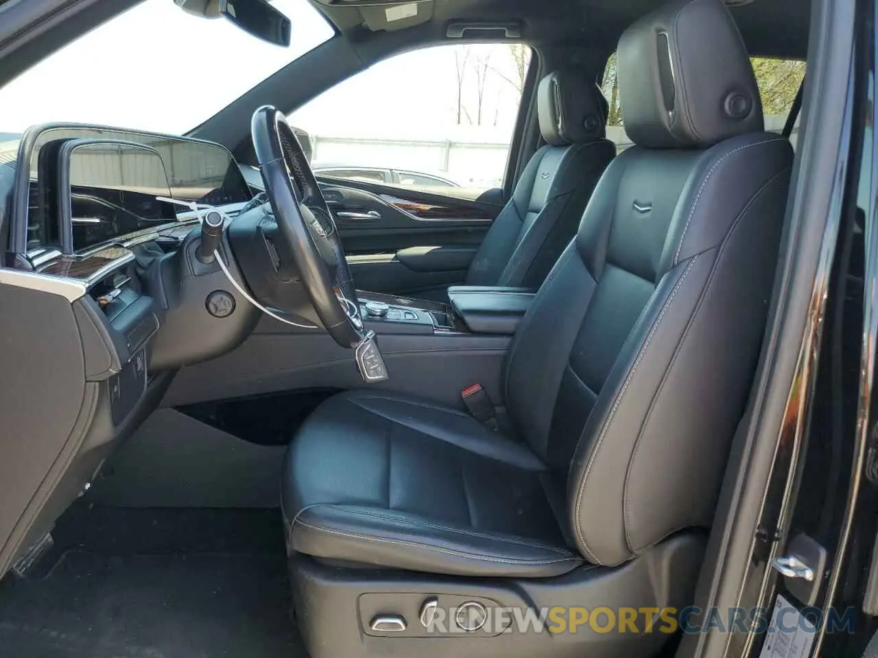 7 fotografías del automóvil dañado 1GYS3JKL6MR386853 CADILLAC ESCALADE 2021