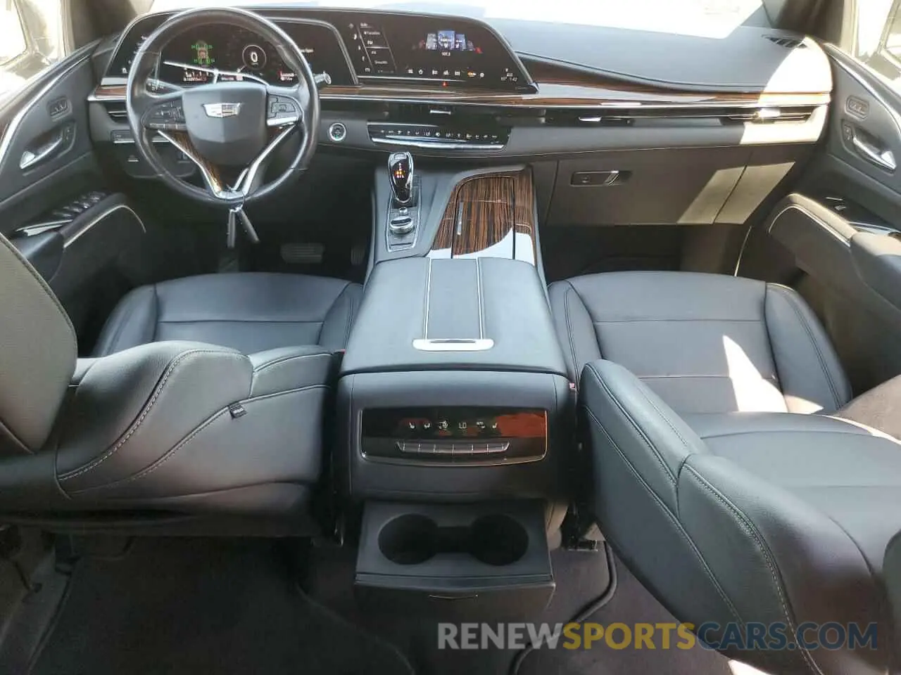 8 fotografías del automóvil dañado 1GYS3JKL6MR386853 CADILLAC ESCALADE 2021