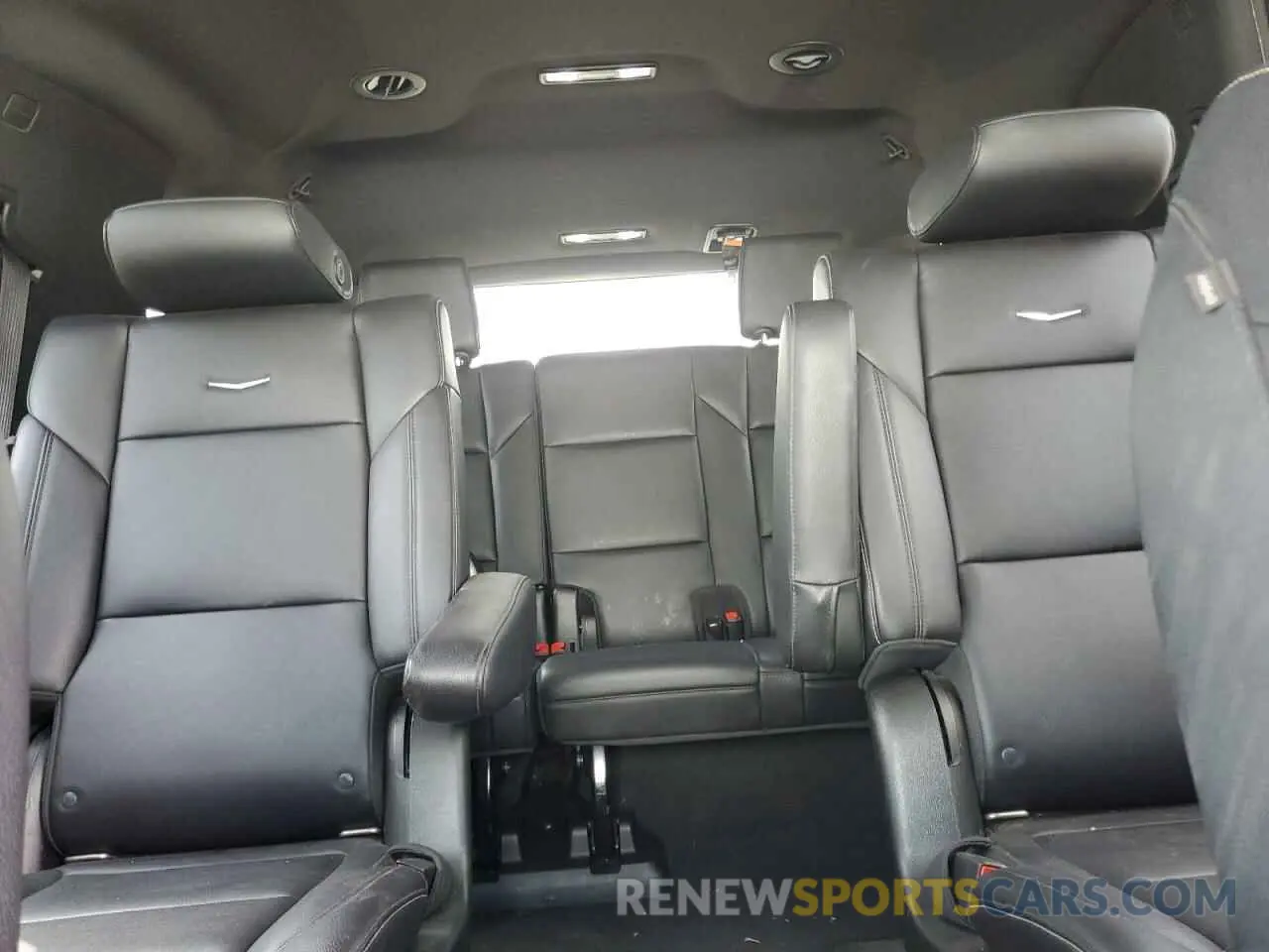 10 fotografías del automóvil dañado 1GYS4AKL3MR232470 CADILLAC ESCALADE 2021