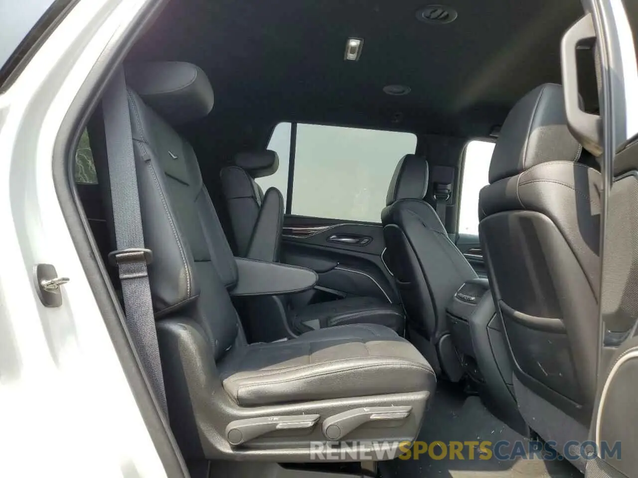 11 fotografías del automóvil dañado 1GYS4AKL3MR232470 CADILLAC ESCALADE 2021