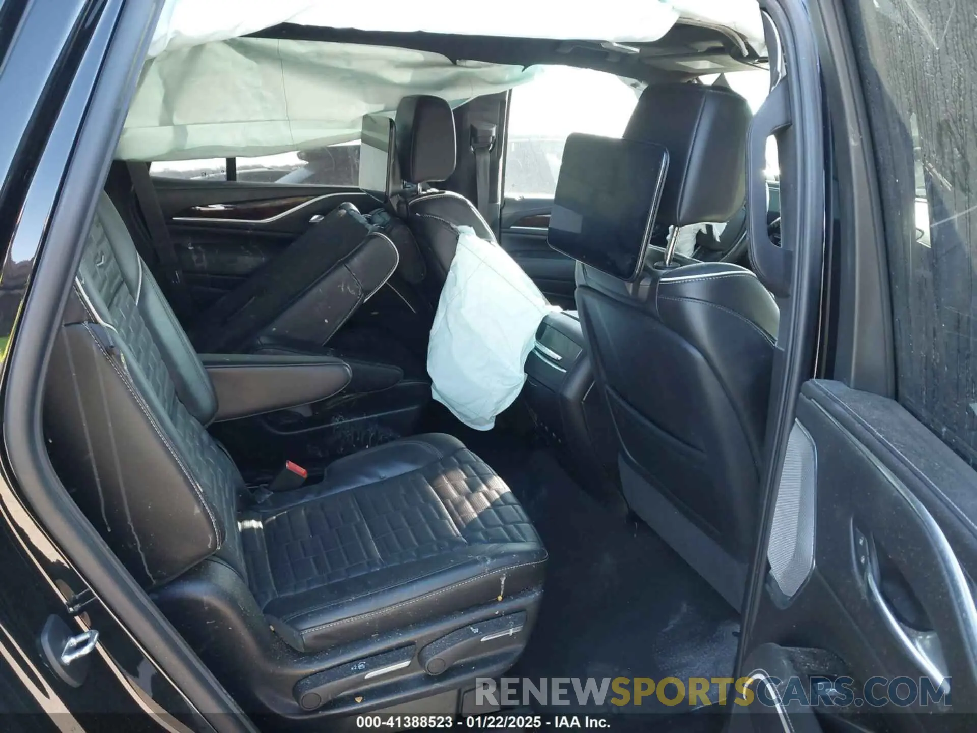 8 fotografías del automóvil dañado 1GYS4DKL6MR477152 CADILLAC ESCALADE 2021